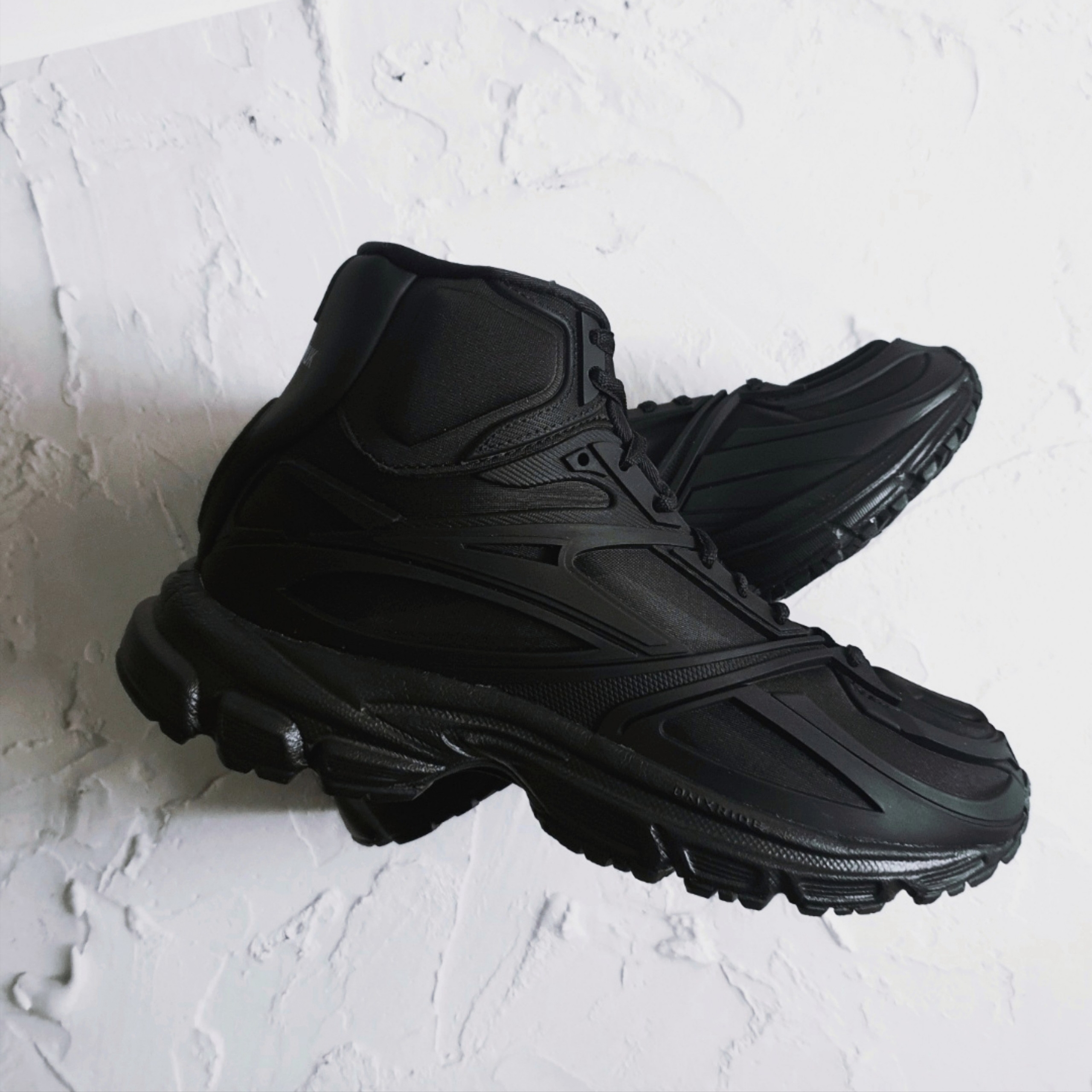 Reebok x Kanghyuk Premier Road Modern Mid Black 착용 스타일
