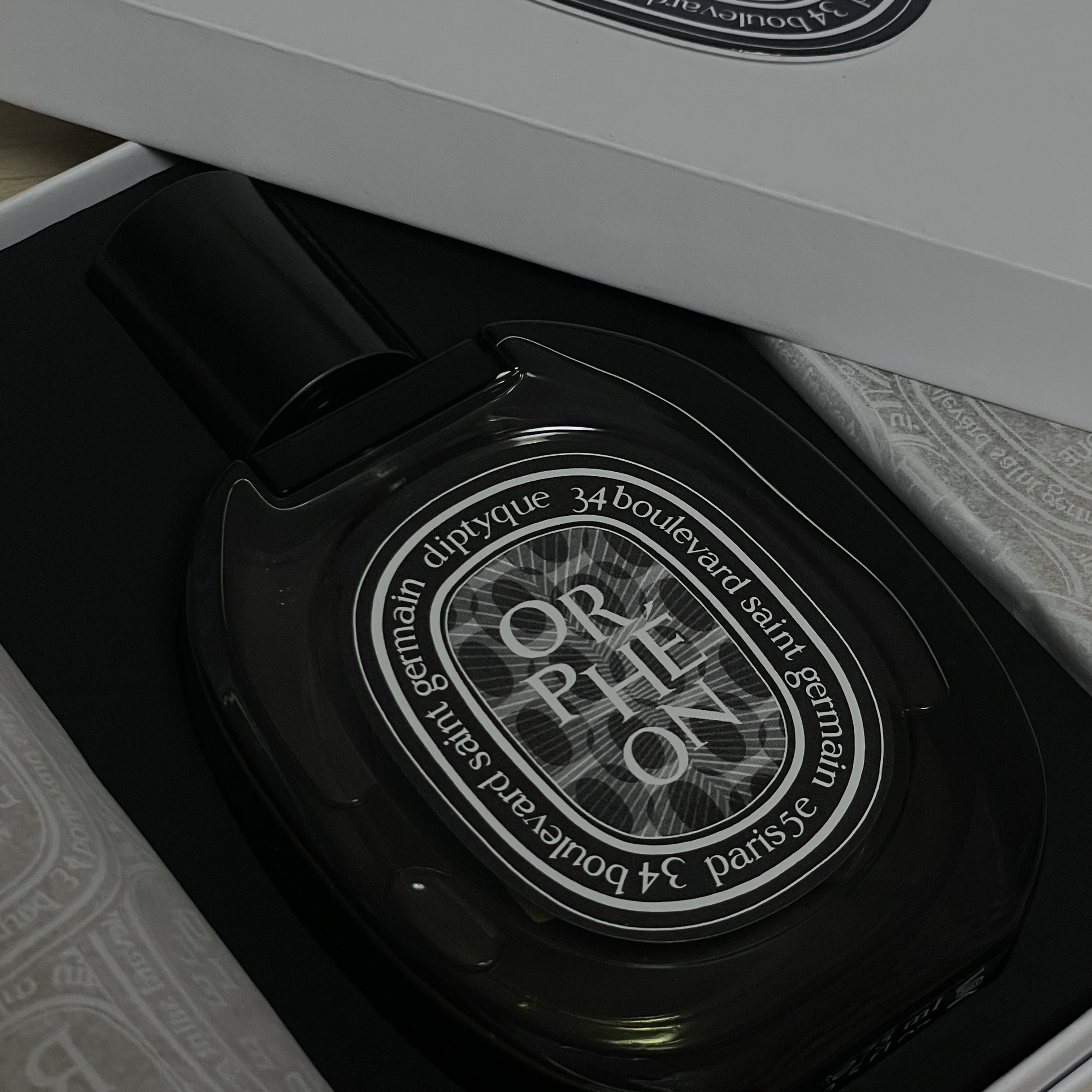 Diptyque Orpheon Eau De Parfum 75ml 착용 스타일