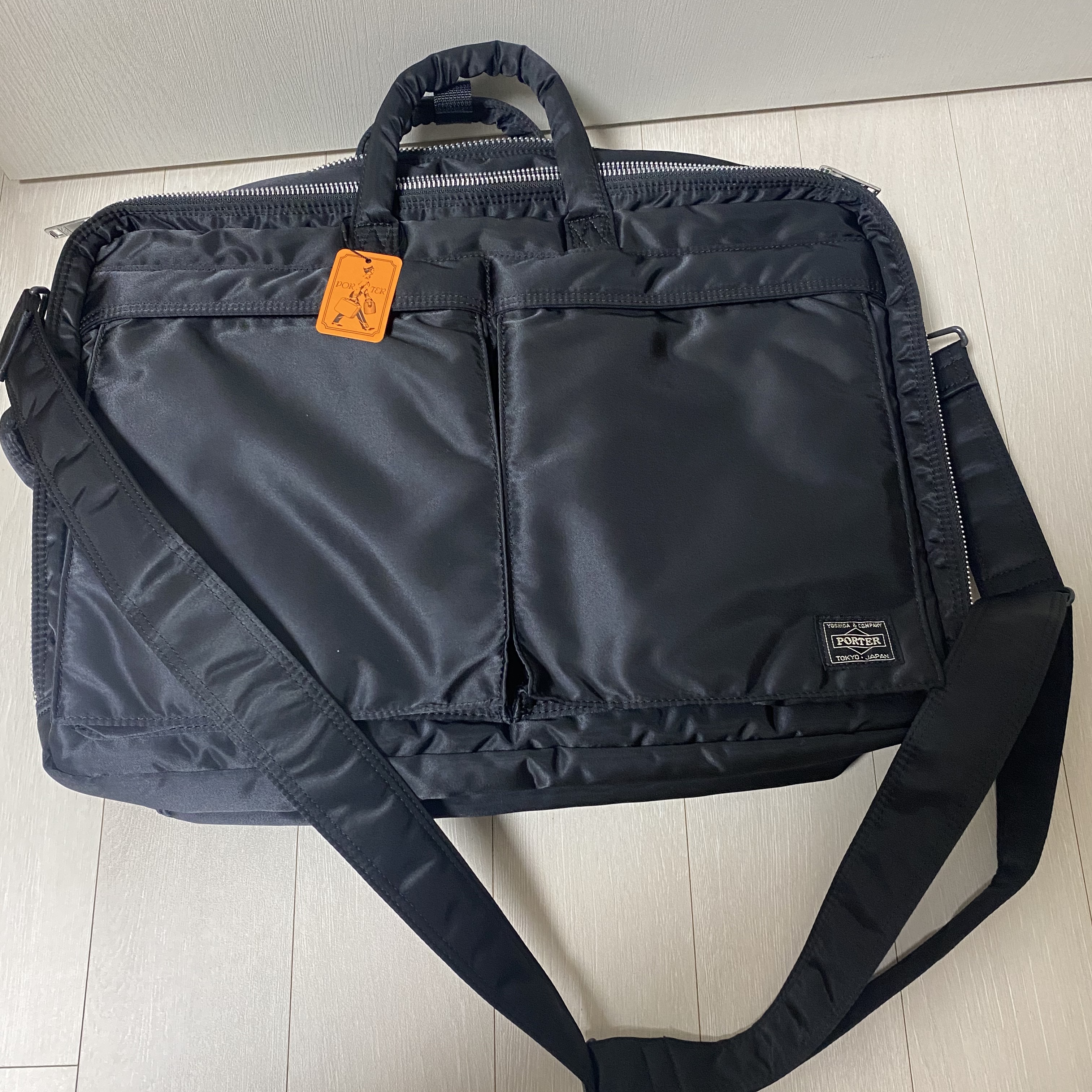 Porter Tanker 3Way Briefcase Black 착용 스타일