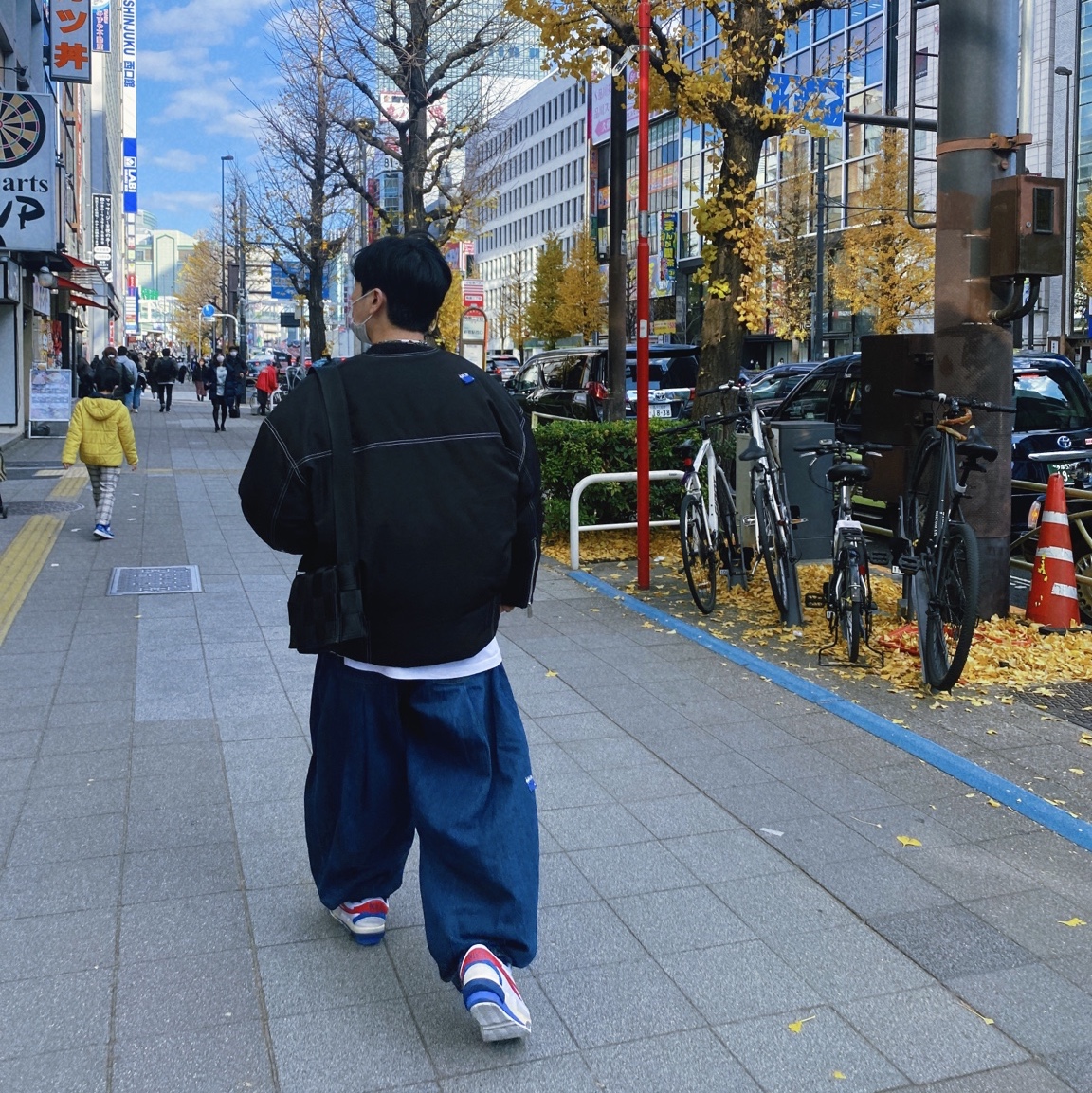 Zara x Ader Error Wide Leg Jeans Blue, Zara x Ader Error Oversize Bomber Jacket Black 착용 스타일