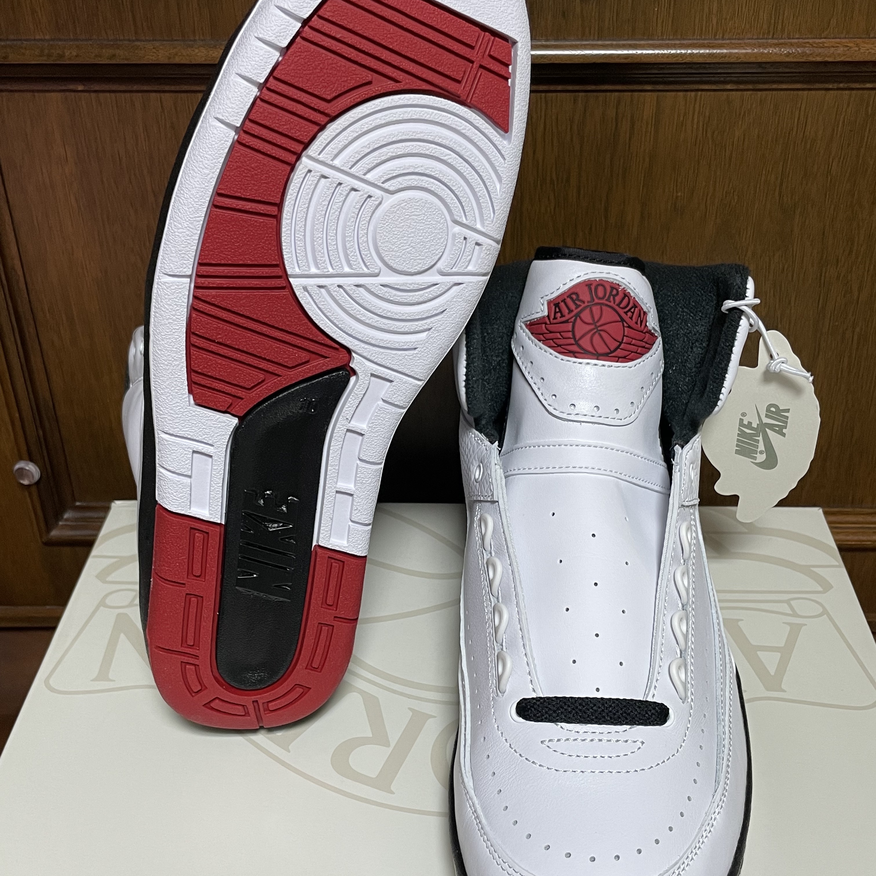 Jordan 2 Retro OG Chicago 착용 스타일 - 5