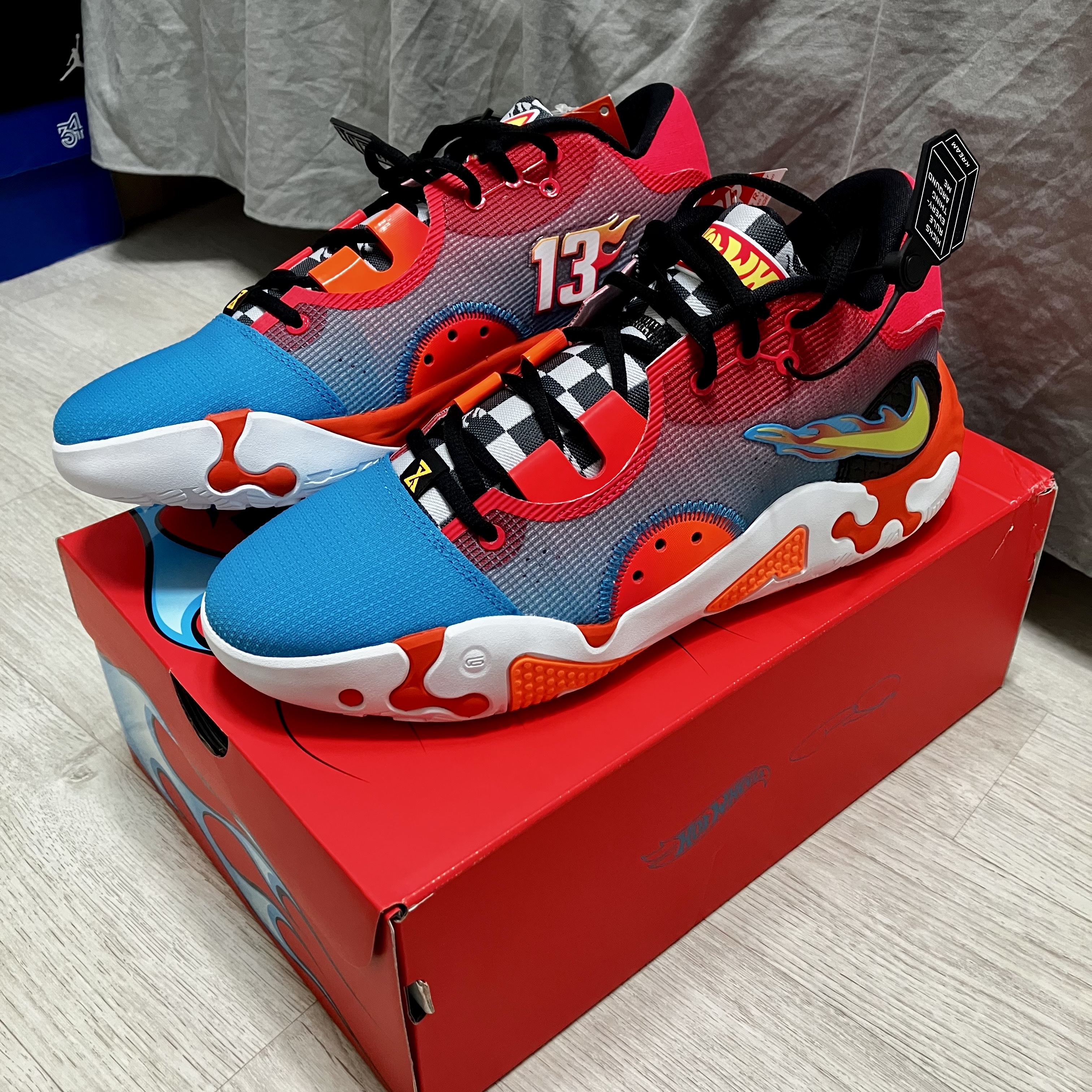 Nike x Hot Wheels PG 6 EP Siren Red 착용 스타일 - 1