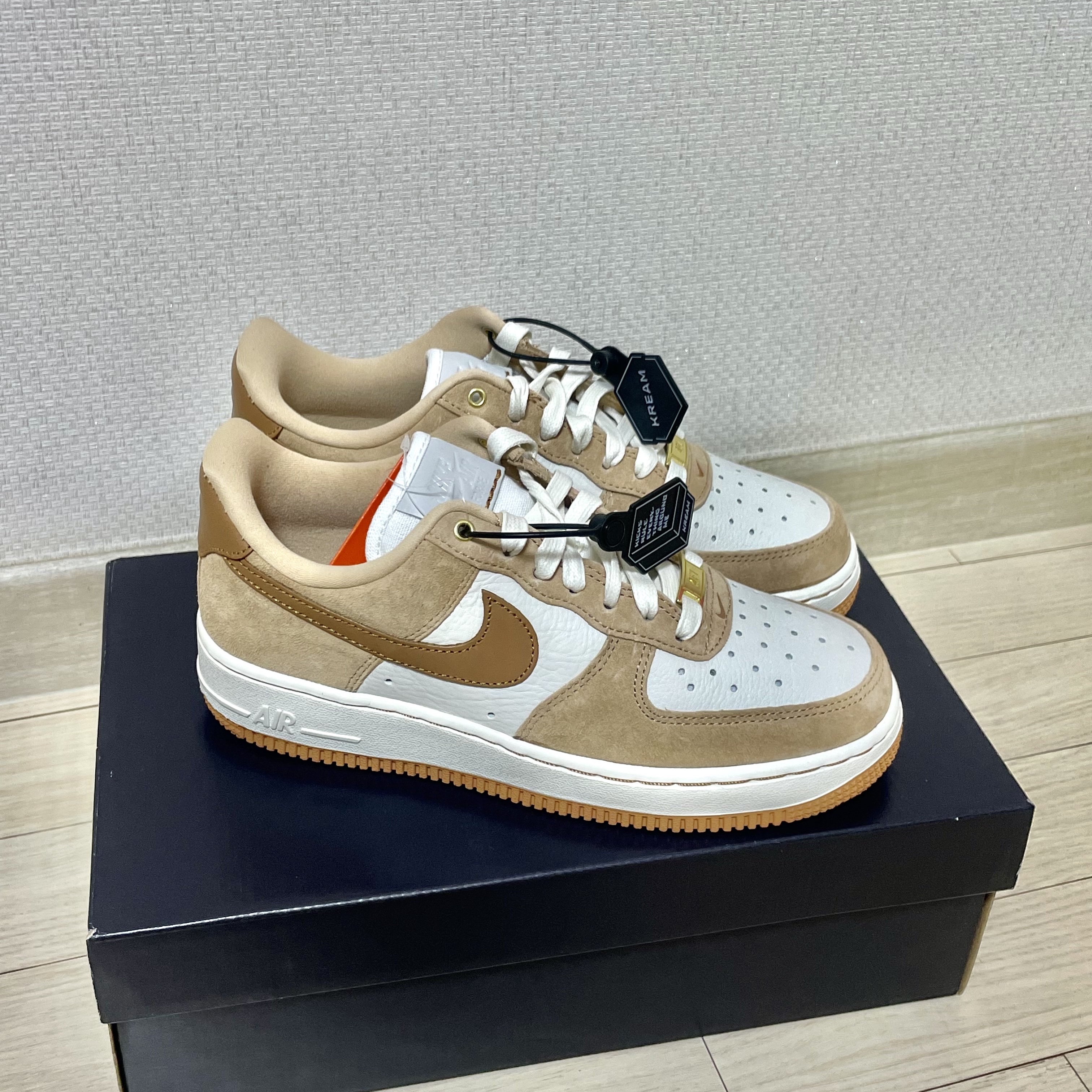 (W) Nike Air Force 1 LXX Flax 착용 스타일 - 1