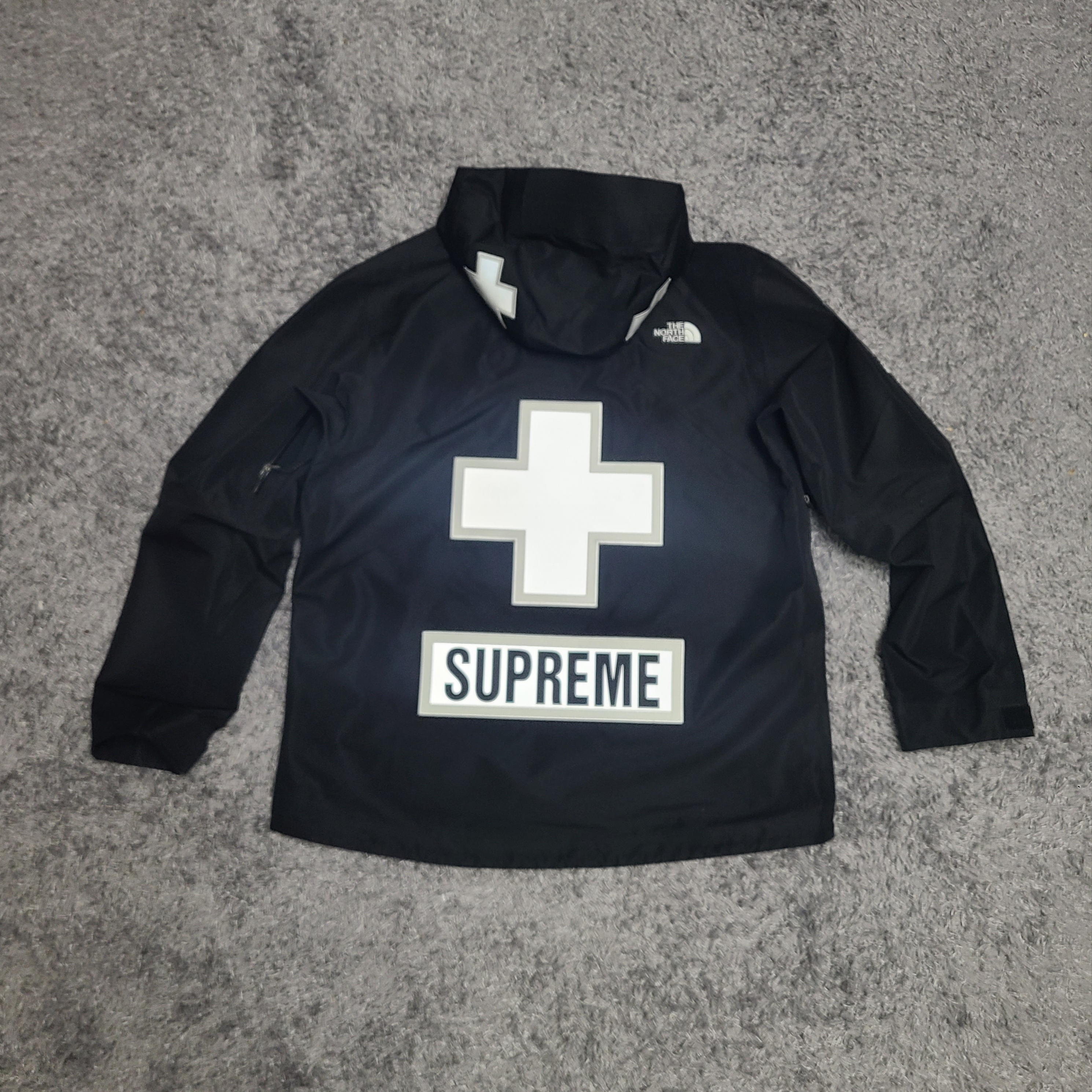 Supreme x The North Face Summit Series Rescue Mountain Pro Jacket Black - 22SS 착용 스타일