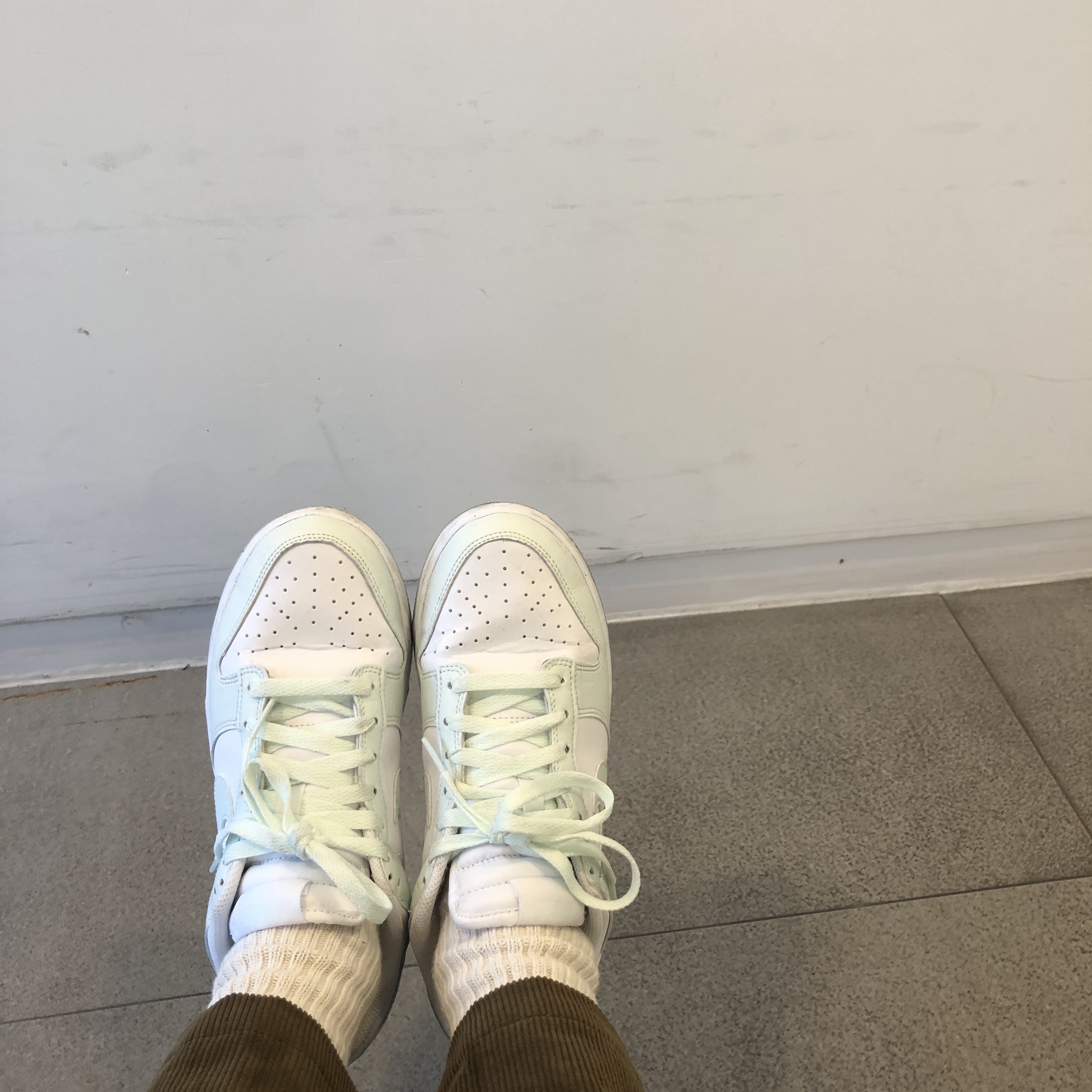 (W) Nike Dunk Low Next Nature Barely Green and White 착용 스타일