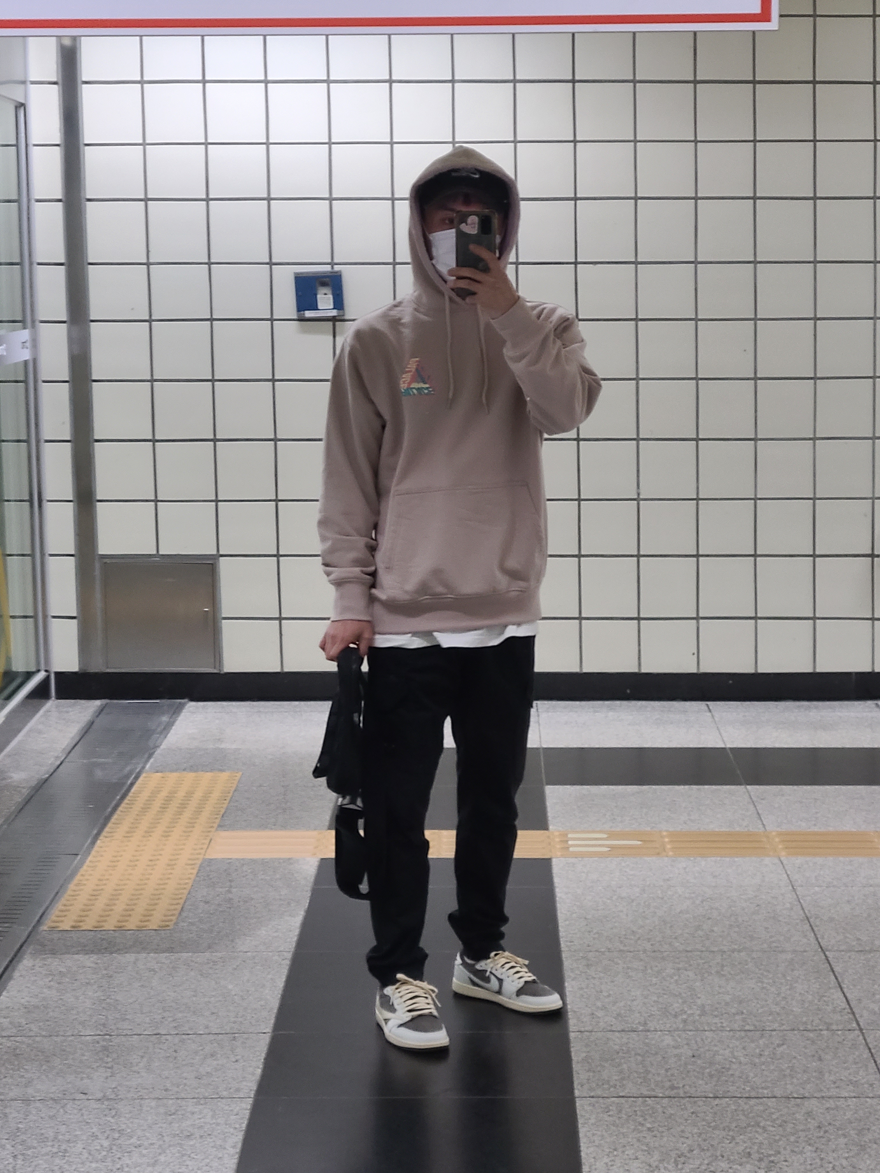 Palace P-3D Hood Mushroom - 21FW 착용 스타일