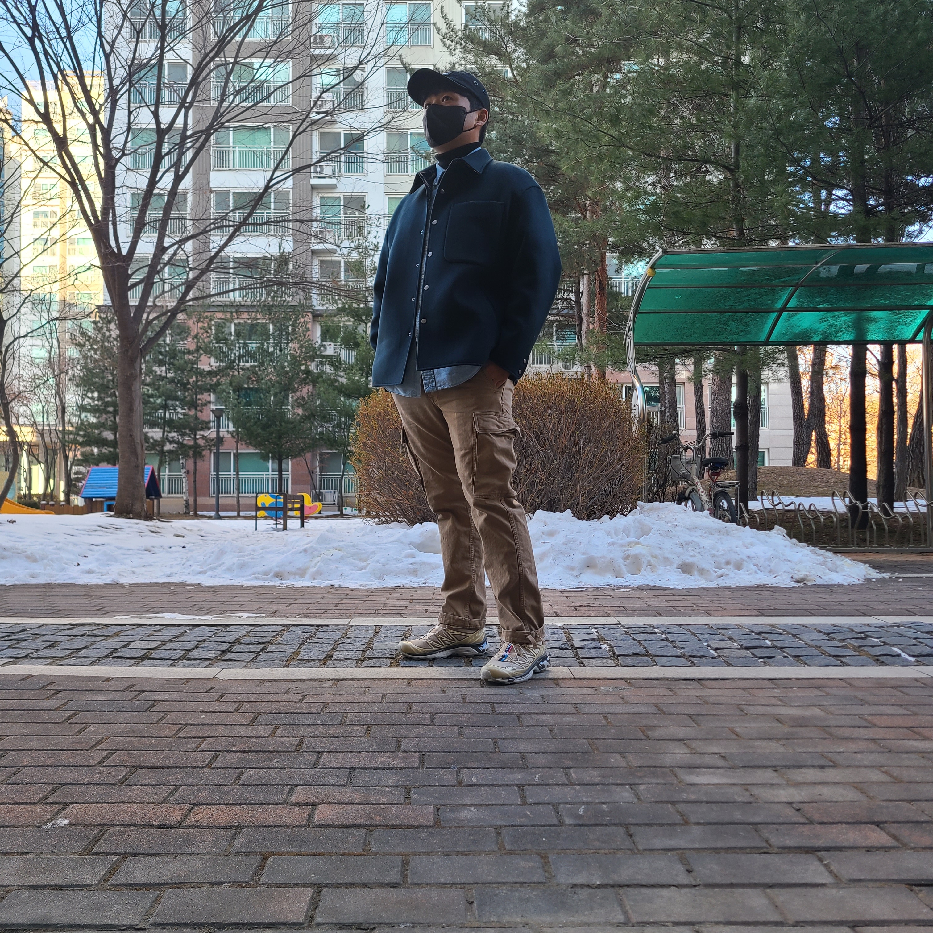 Salomon XT-6 Clear Safari Vanila Ice, Supreme Military Camp Cap Black - 22FW 착용 스타일 - 1