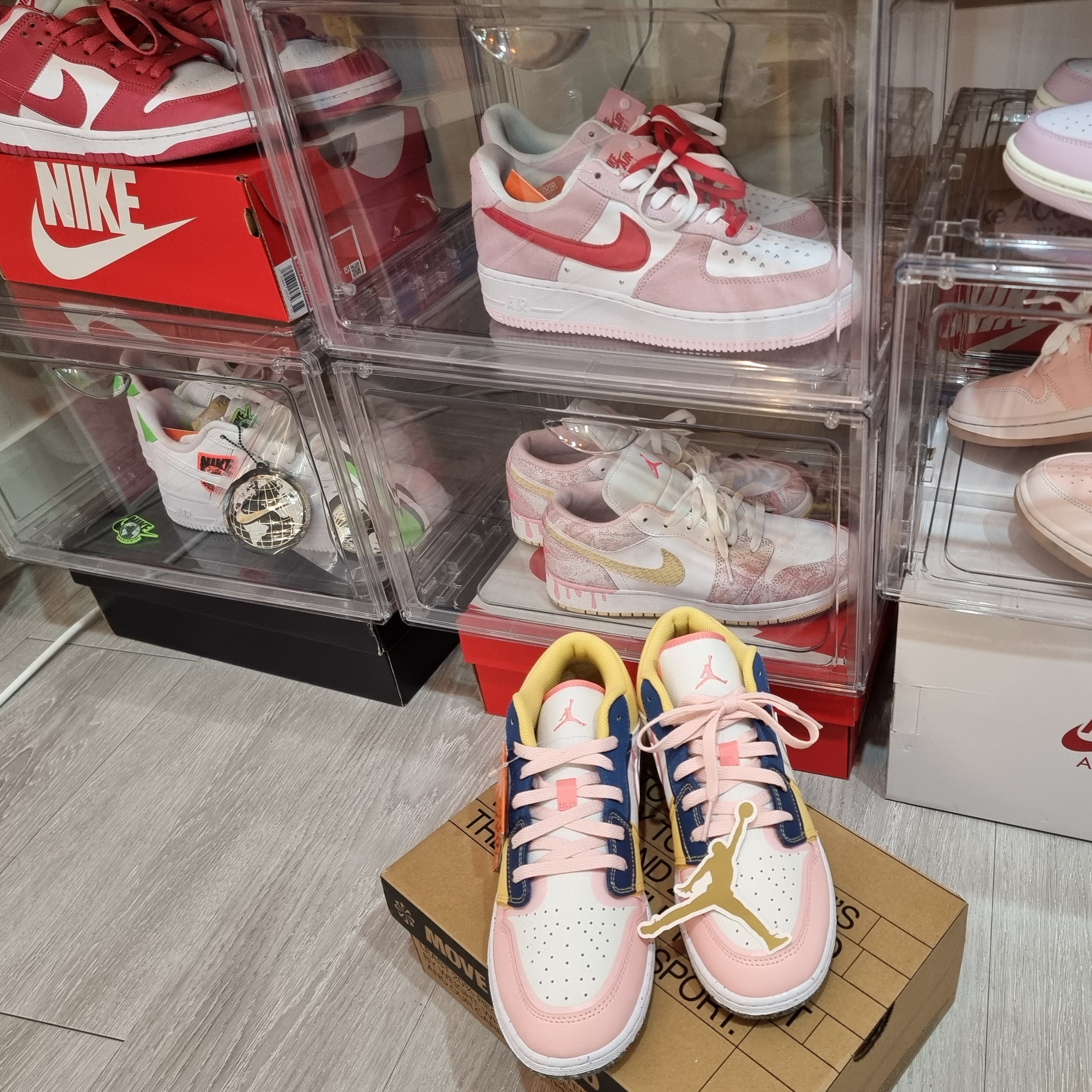 (GS) Jordan 1 Low SE White French Blue, (GS) Jordan 1 Low SE Pale Vanilla 착용 스타일 - 3