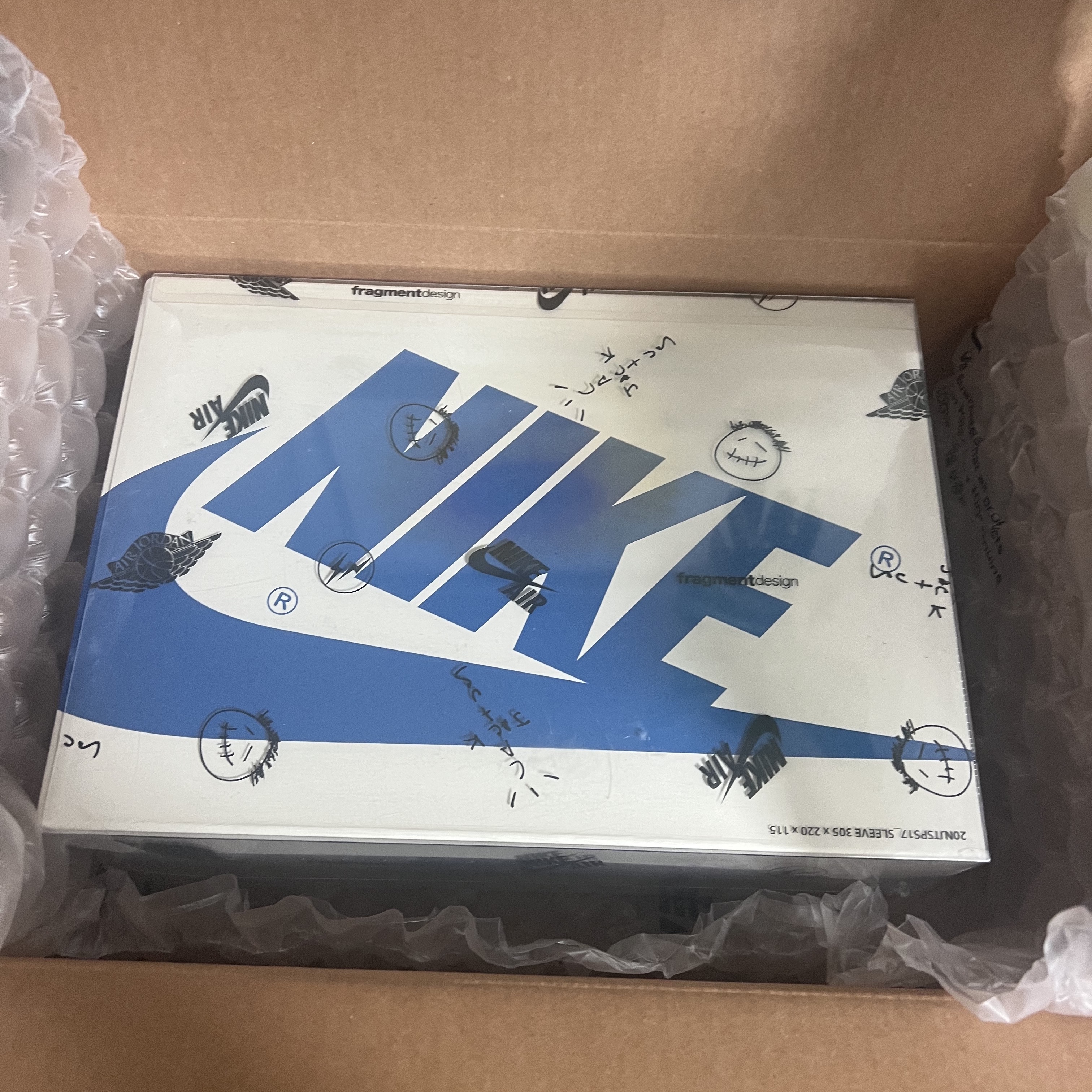 Jordan 1 x Travis Scott x Fragment Retro Low OG SP Military Blue 착용 스타일 - 1