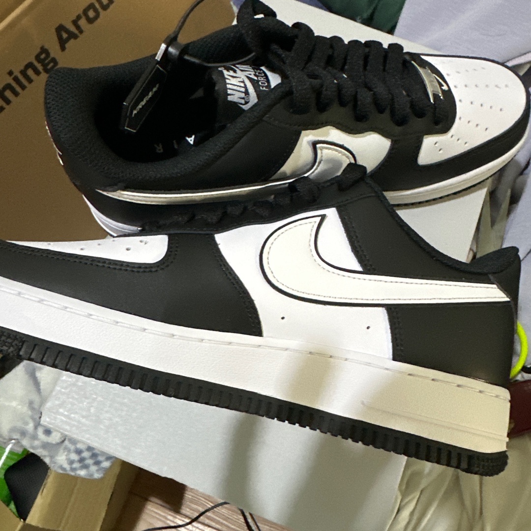 Nike Air Force 1 '07 Black White 착용 스타일 - 1
