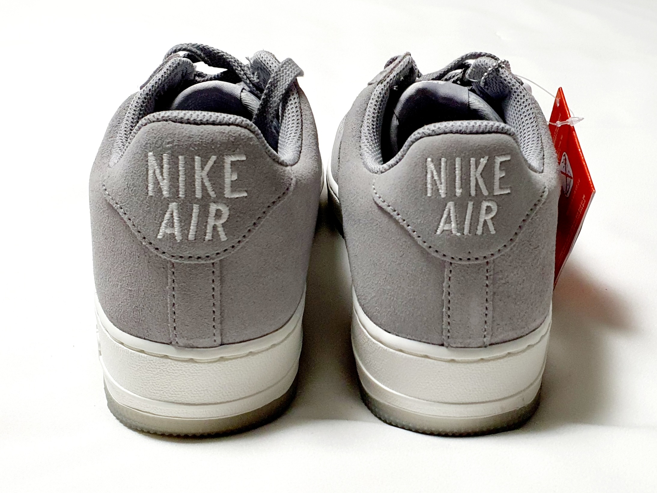 Nike Air Force 1 Low Retro Color of the Month Light Smoke Grey 착용 스타일 - 3