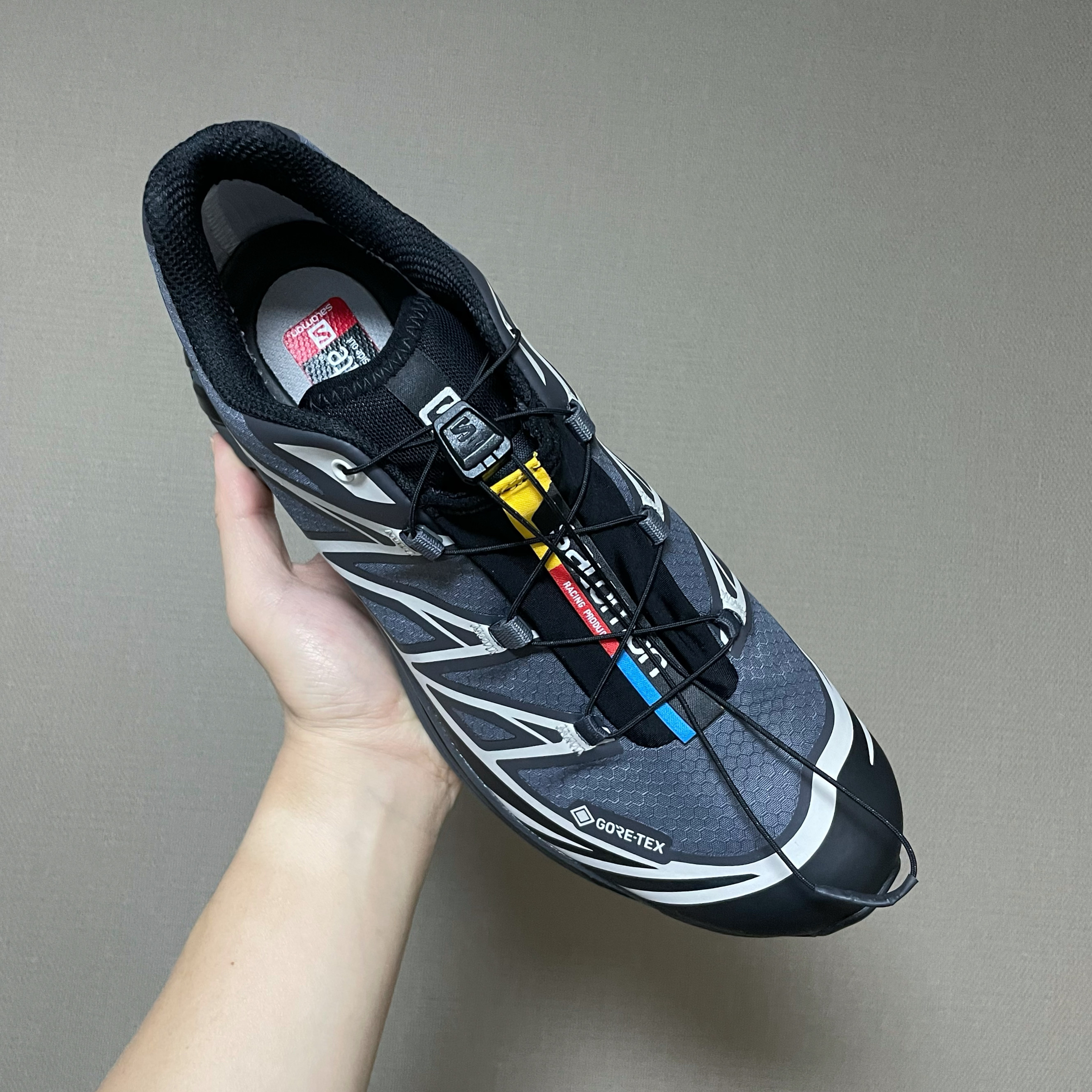 Salomon XT-6 Gore-Tex Black Ebony 착용 스타일