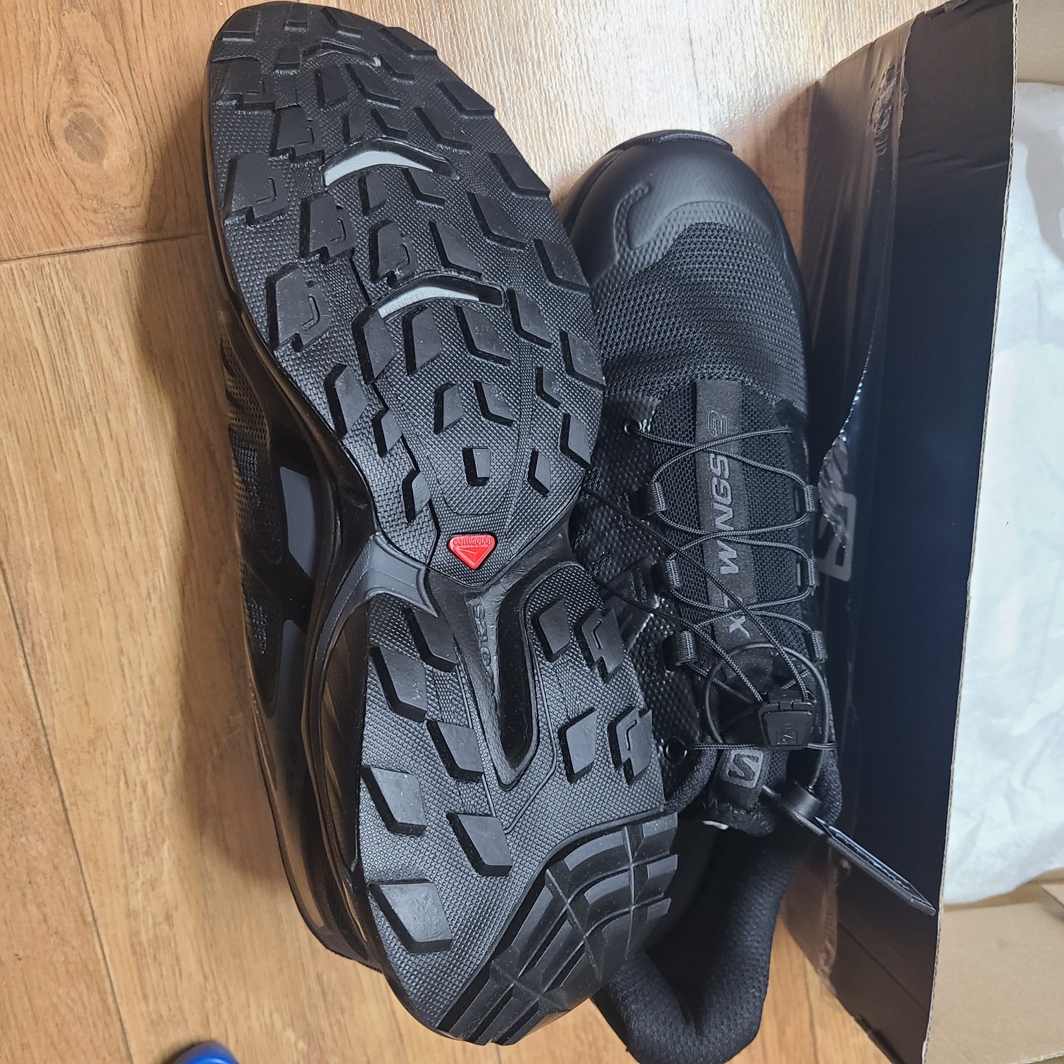 Salomon XT-Wings 2 ADV Black 착용 스타일