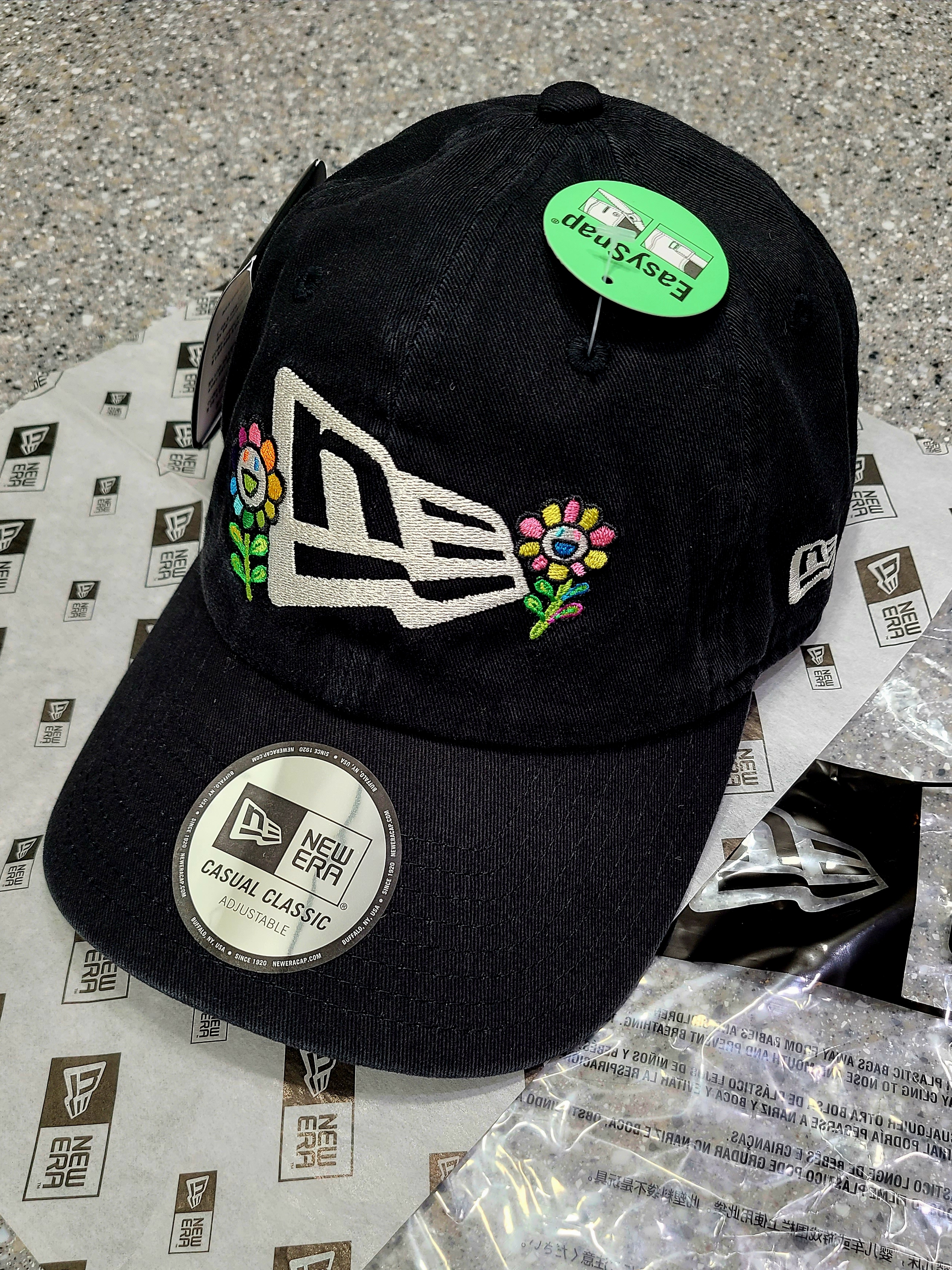 New Era x Murakami Takashi Flag Casual Classic Cap Black 착용 스타일