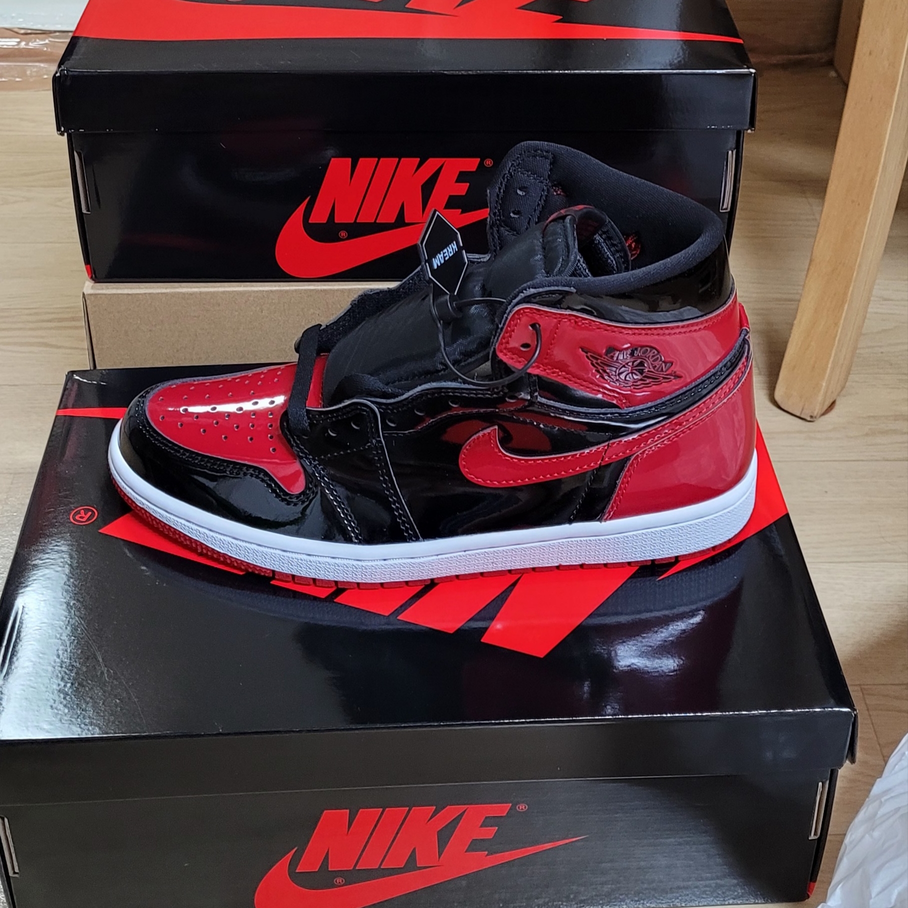 Jordan 1 Retro High OG Patent Bred 착용 스타일