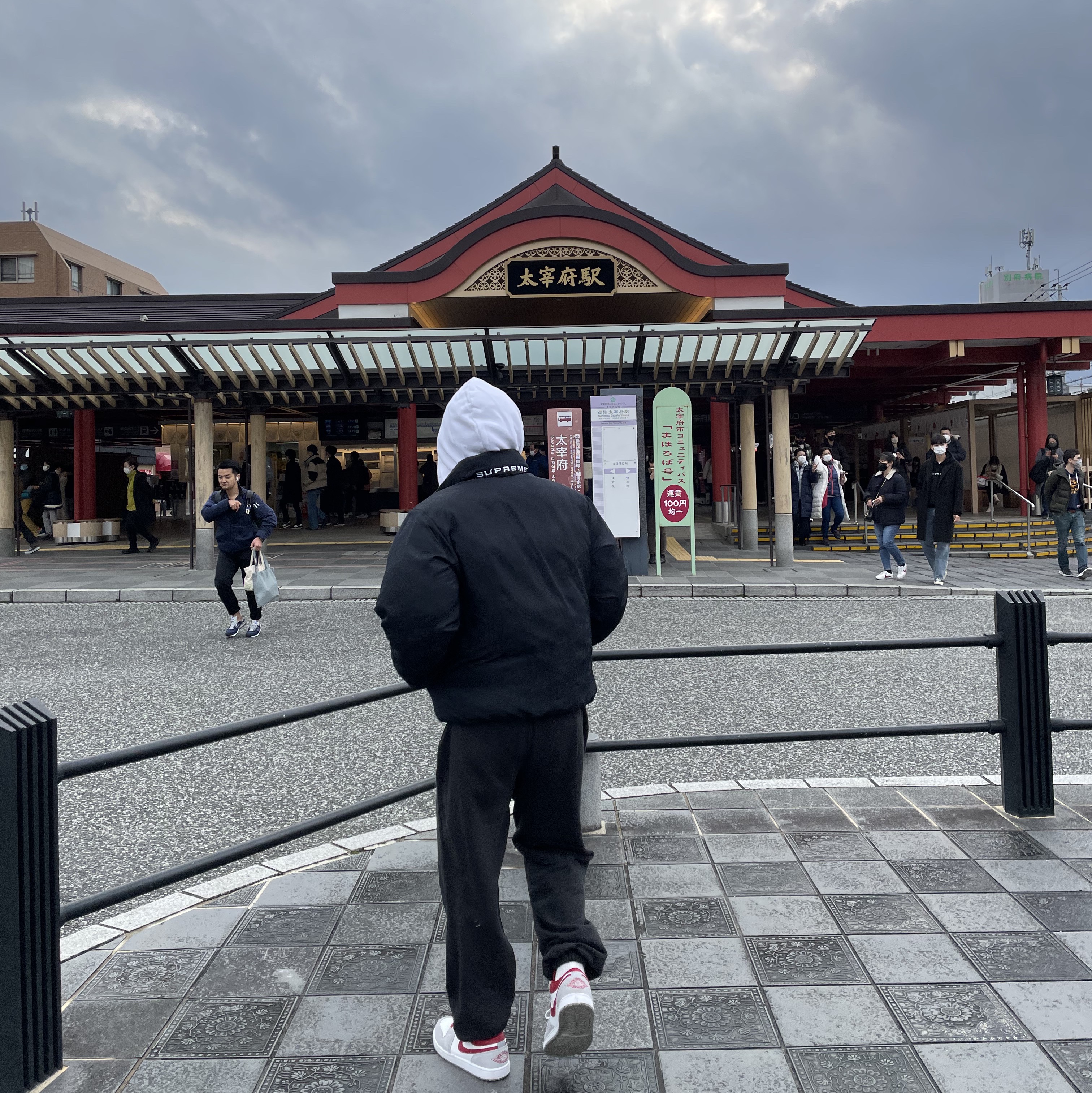 Supreme x Nike Reversible Puffy Jacket Black - 21SS 착용 스타일