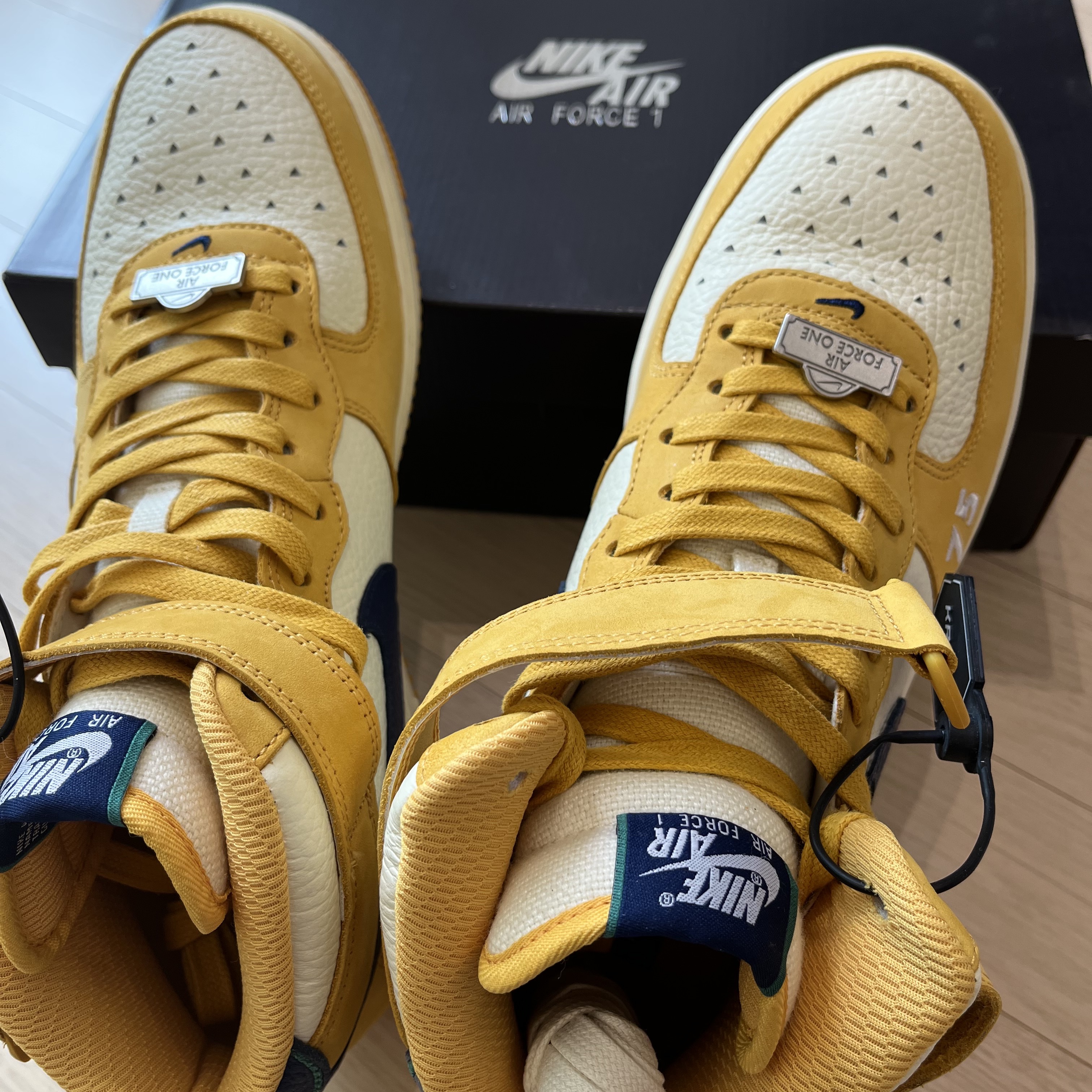 Nike Air Force 1 Mid Paris 착용 스타일 - 4