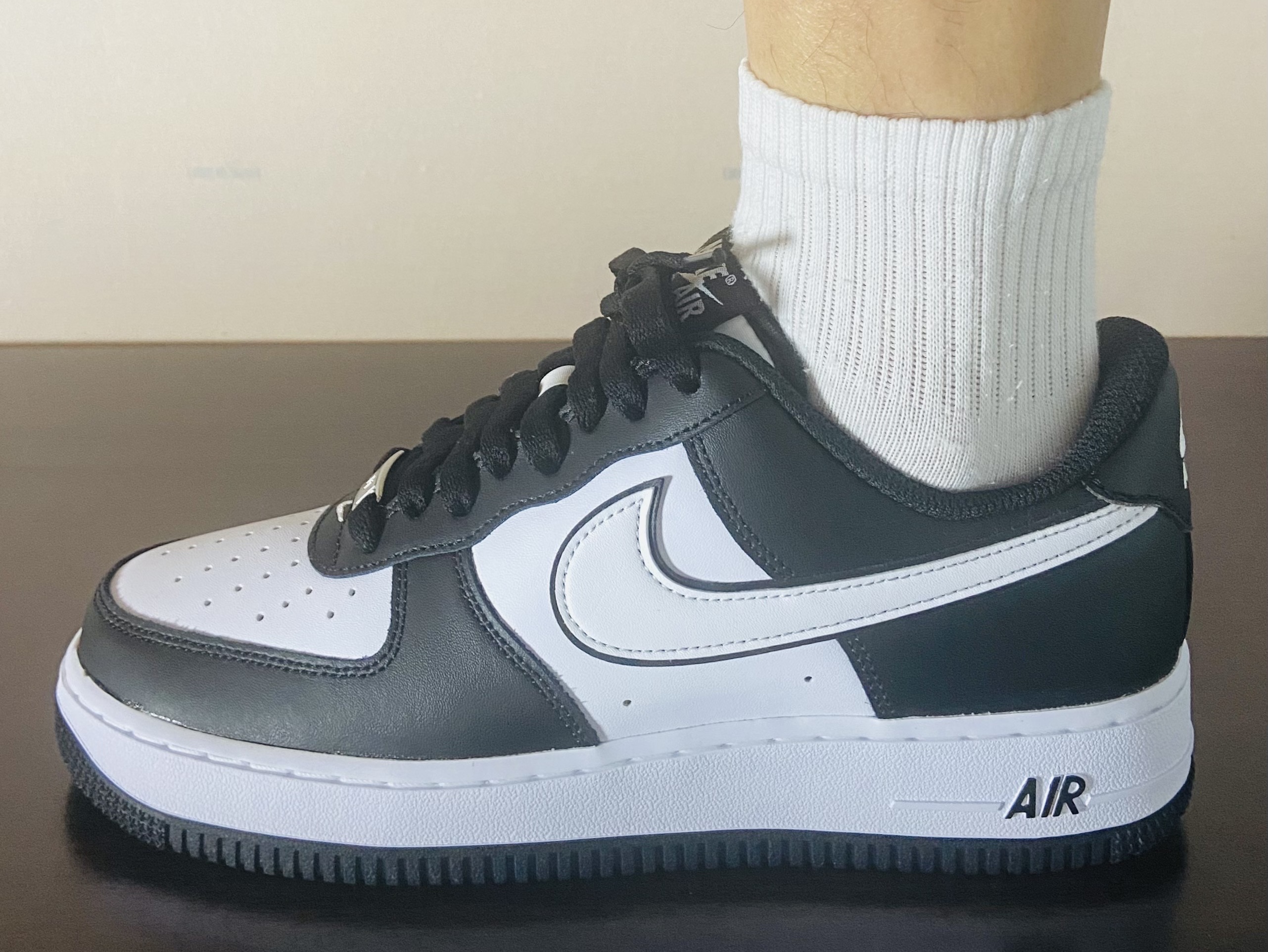 Nike Air Force 1 '07 Black White 착용 스타일