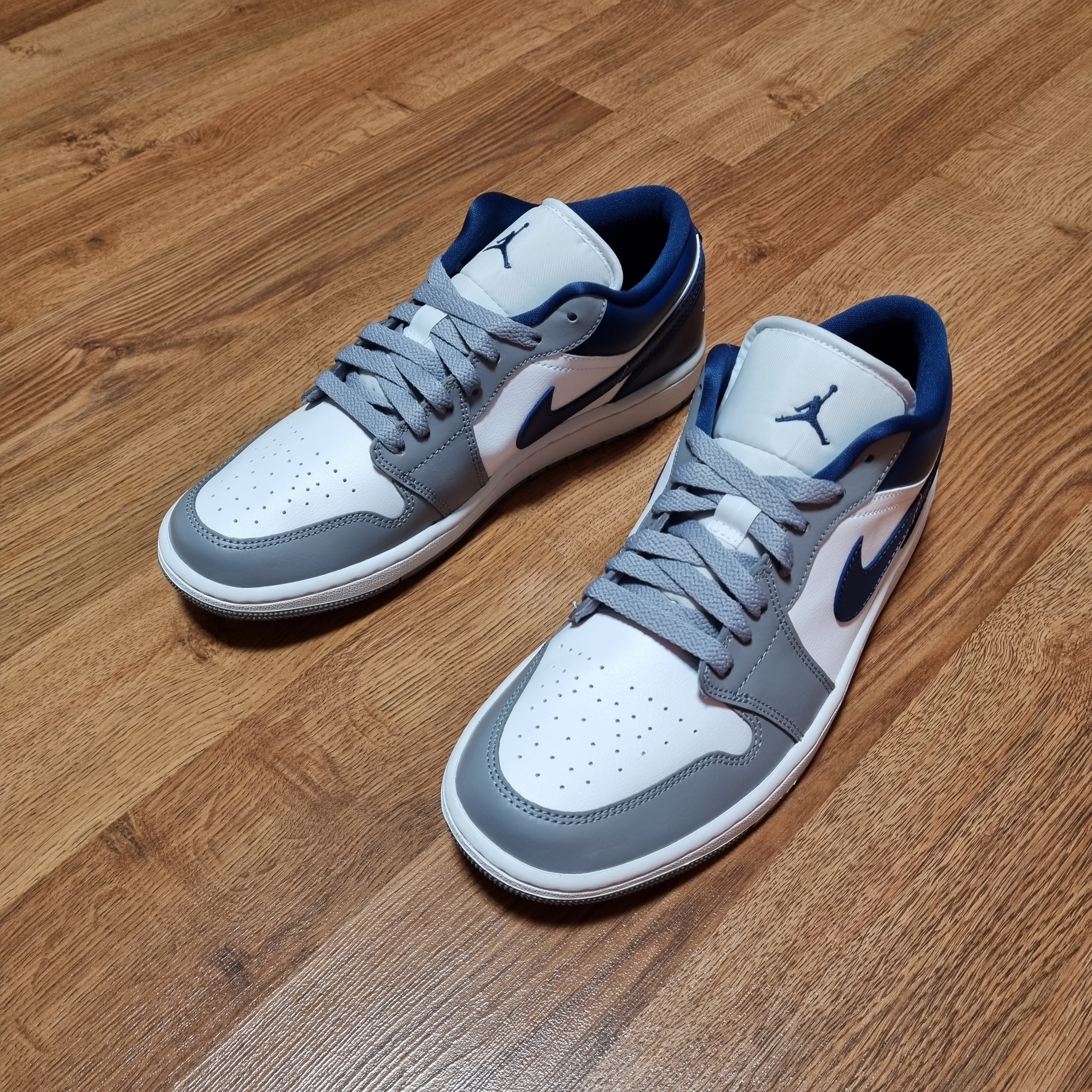 (W) Jordan 1 Low White Grey Blue 착용 스타일 - 2