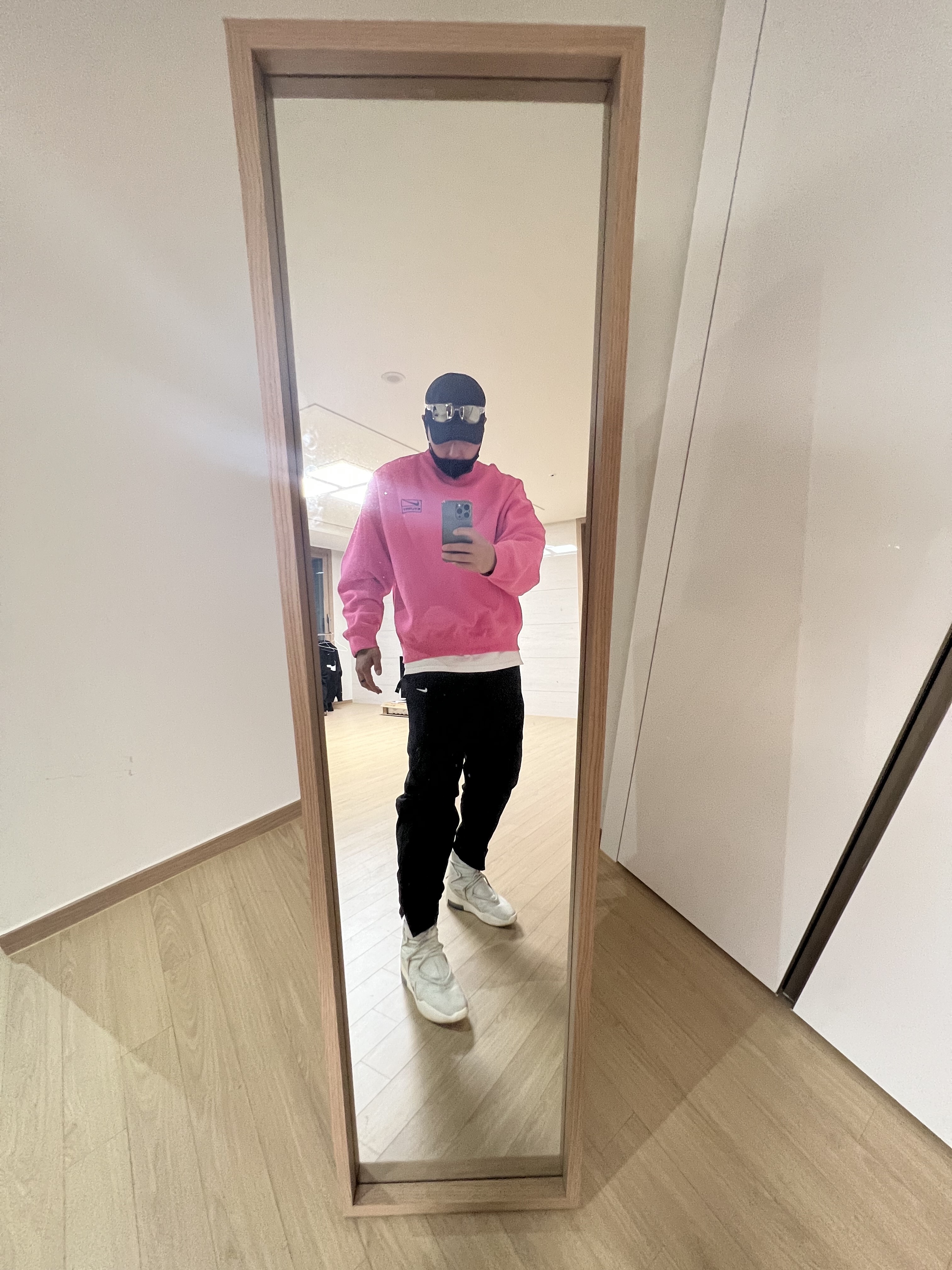 Nike x Stussy NRG Washed Fleece Crewneck Lotus PInk, Nike x Patta Aerobill Cap Brown 착용 스타일 - 2