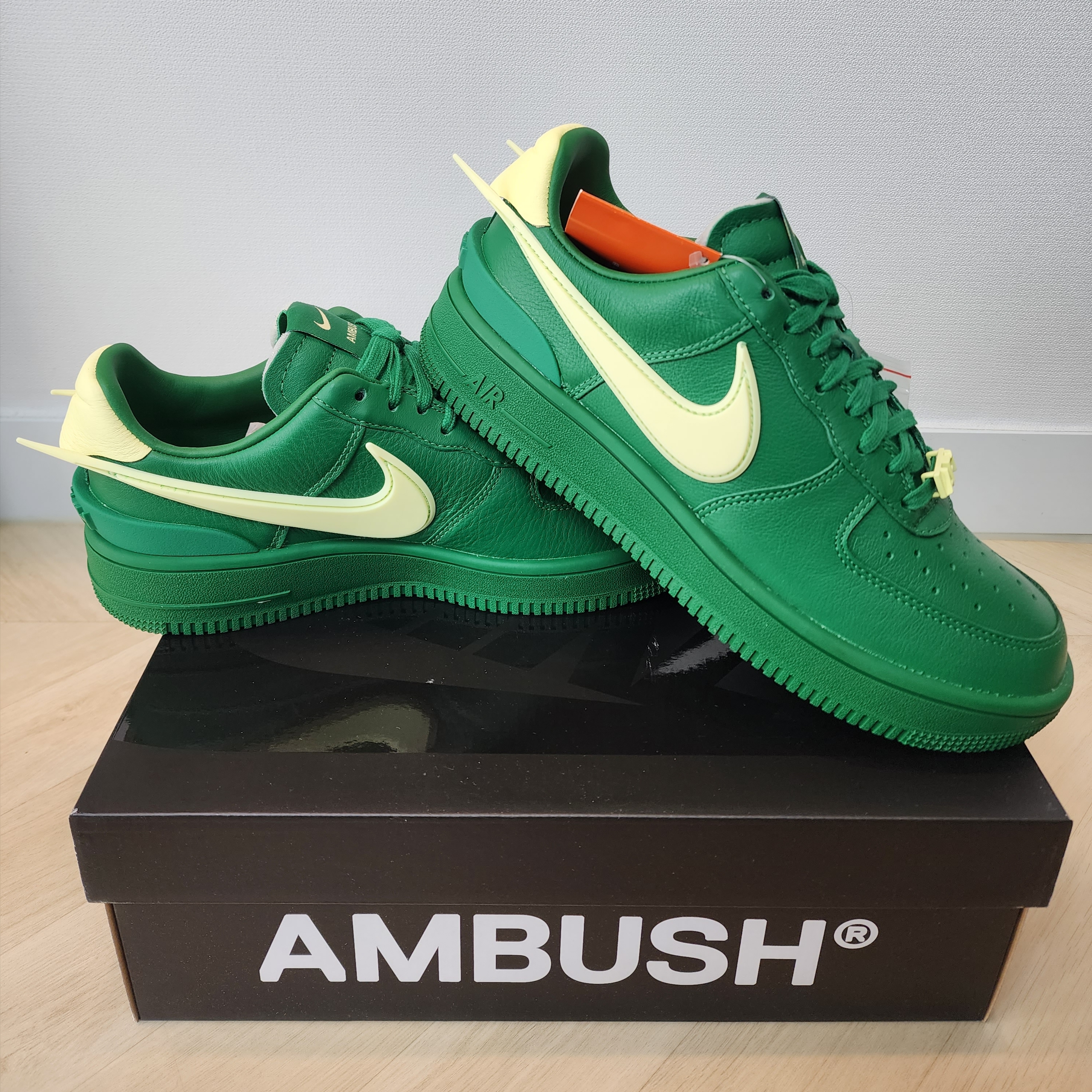 Nike x Ambush Air Force 1 Low SP Pine Green and Citron 착용 스타일