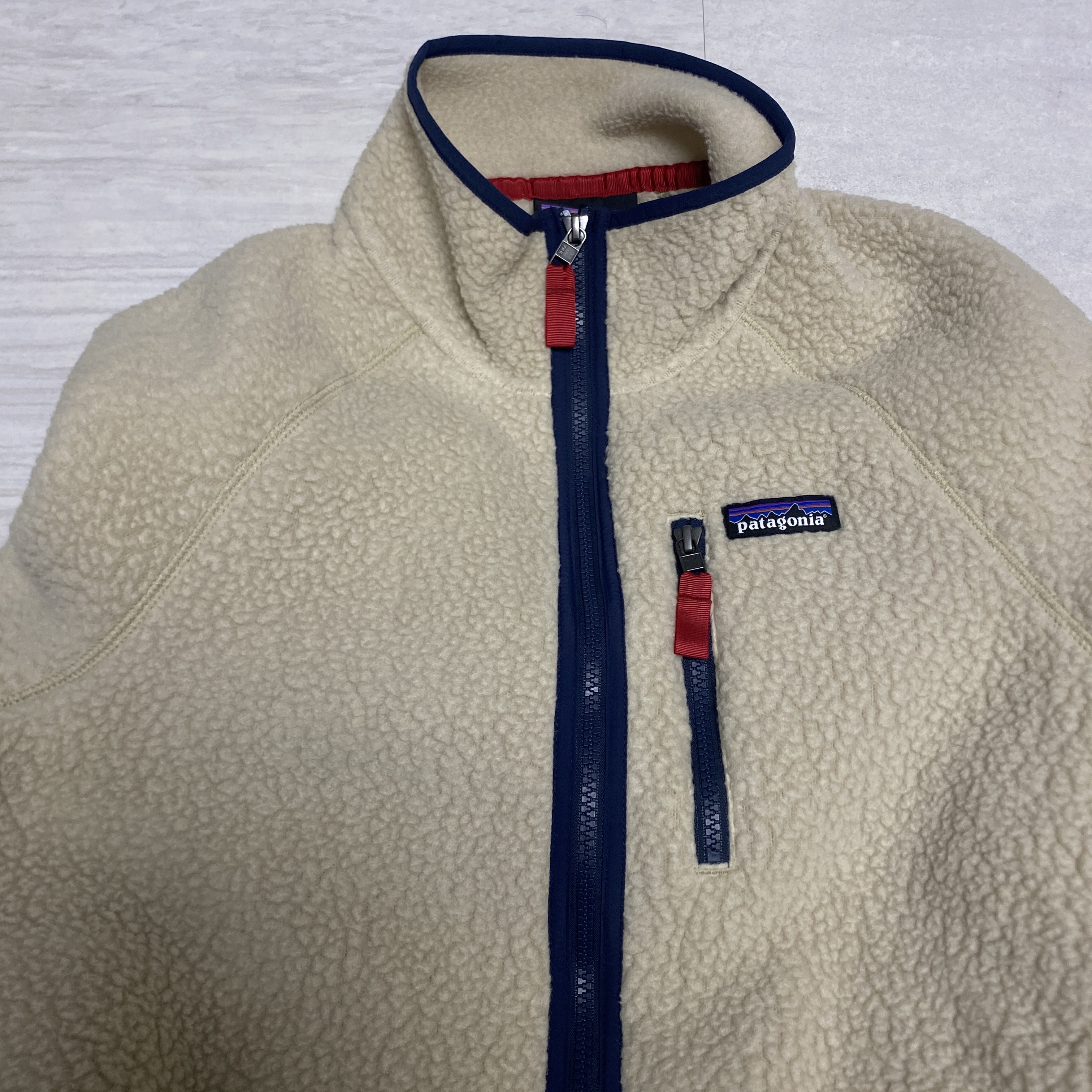 Patagonia Retro Pile Fleece Jacket El Cap Khaki 착용 스타일