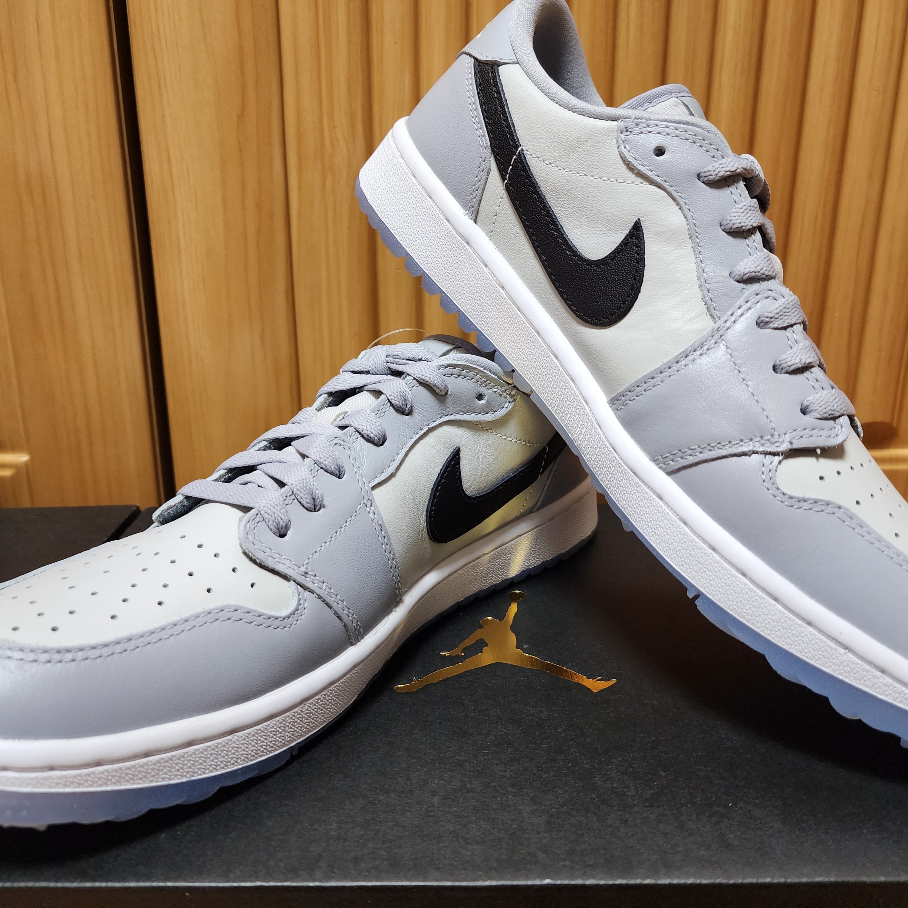 Jordan 1 Low Golf Pure Platinum, Jordan 1 Low Golf Wolf Grey 착용 스타일 - 3