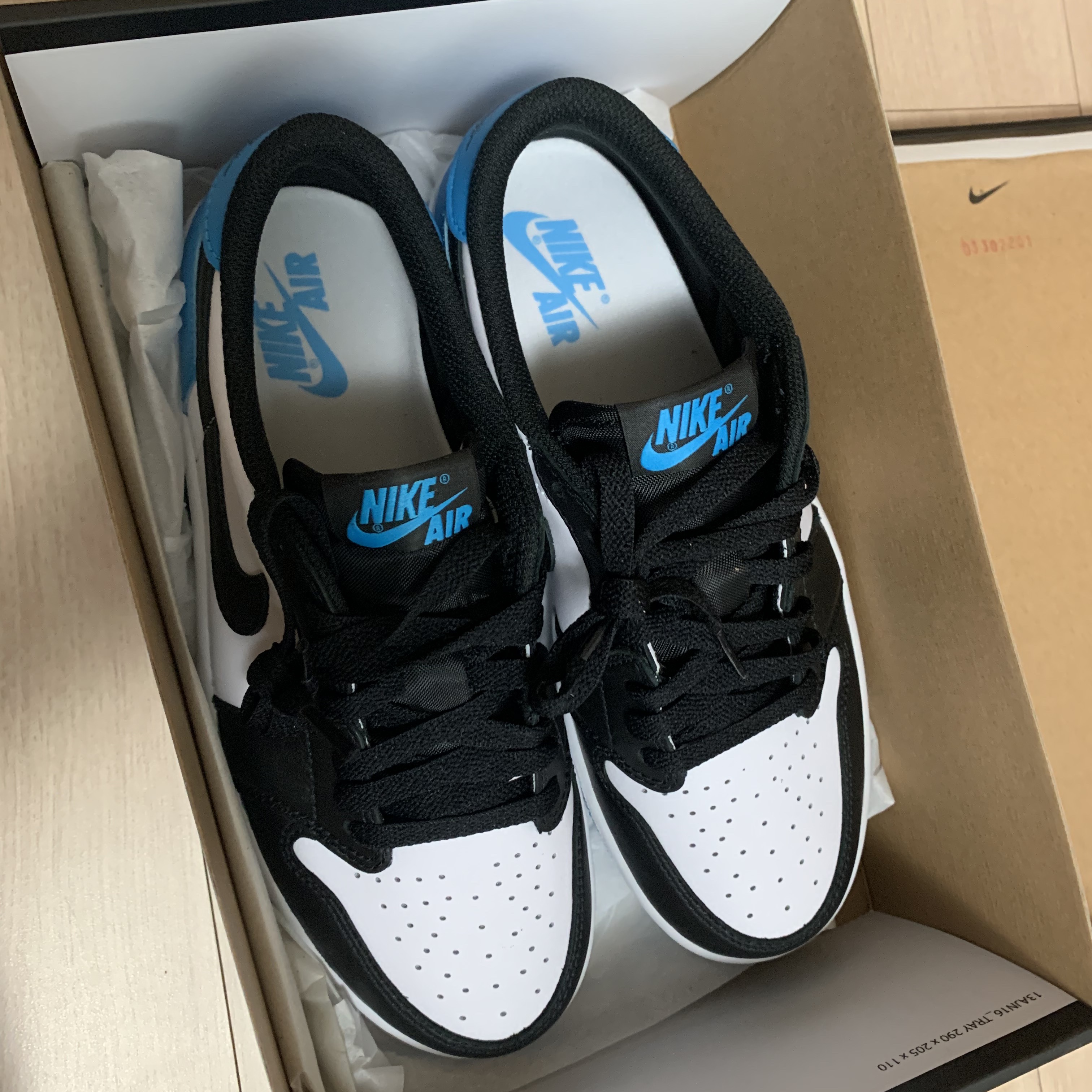 (W) Jordan 1 Retro Low OG Black and Dark Powder Blue, Jordan 1 Retro Low OG Black and Dark Powder Blue 착용 스타일 - 3