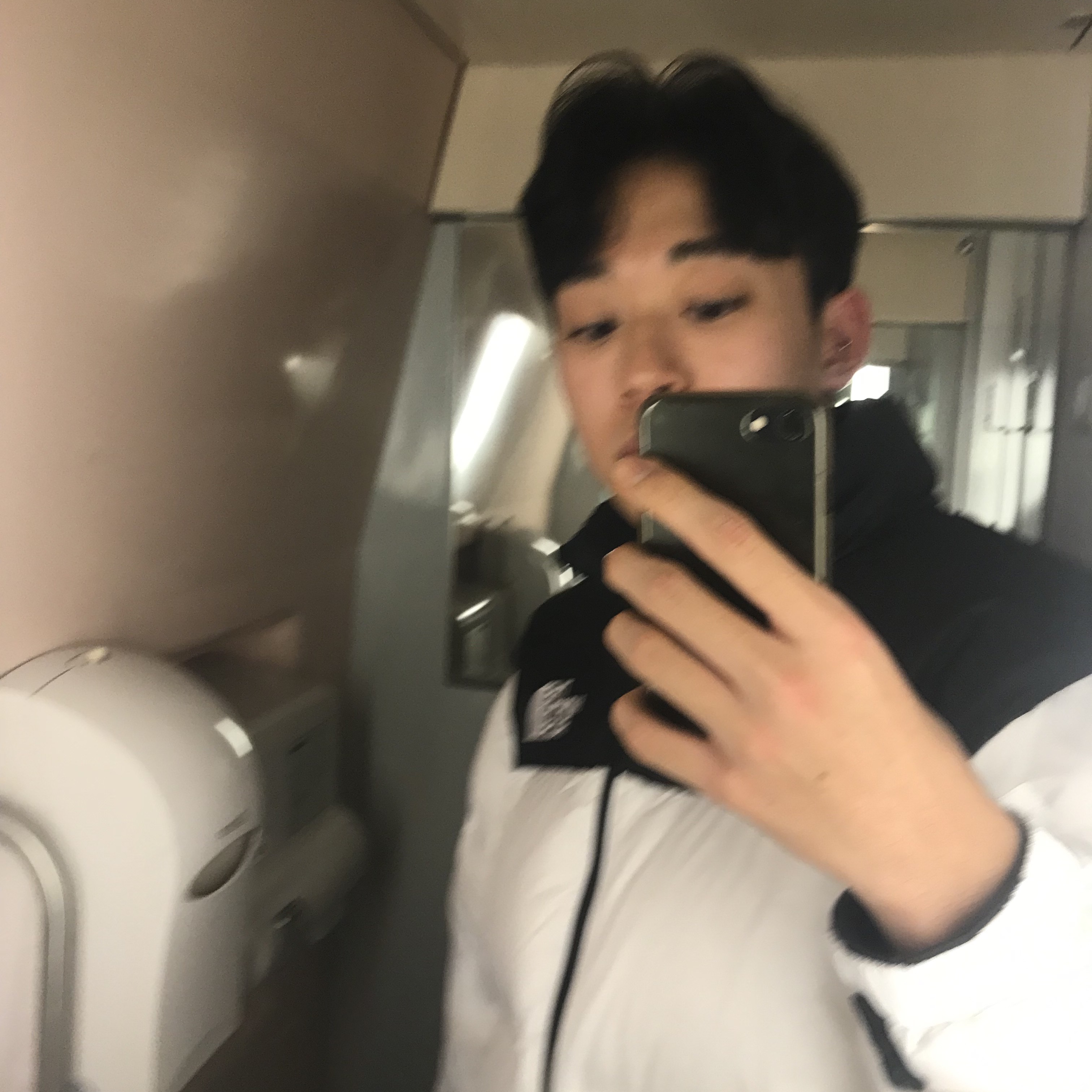 The North Face 1996 Eco Nuptse Jacket White 착용 스타일