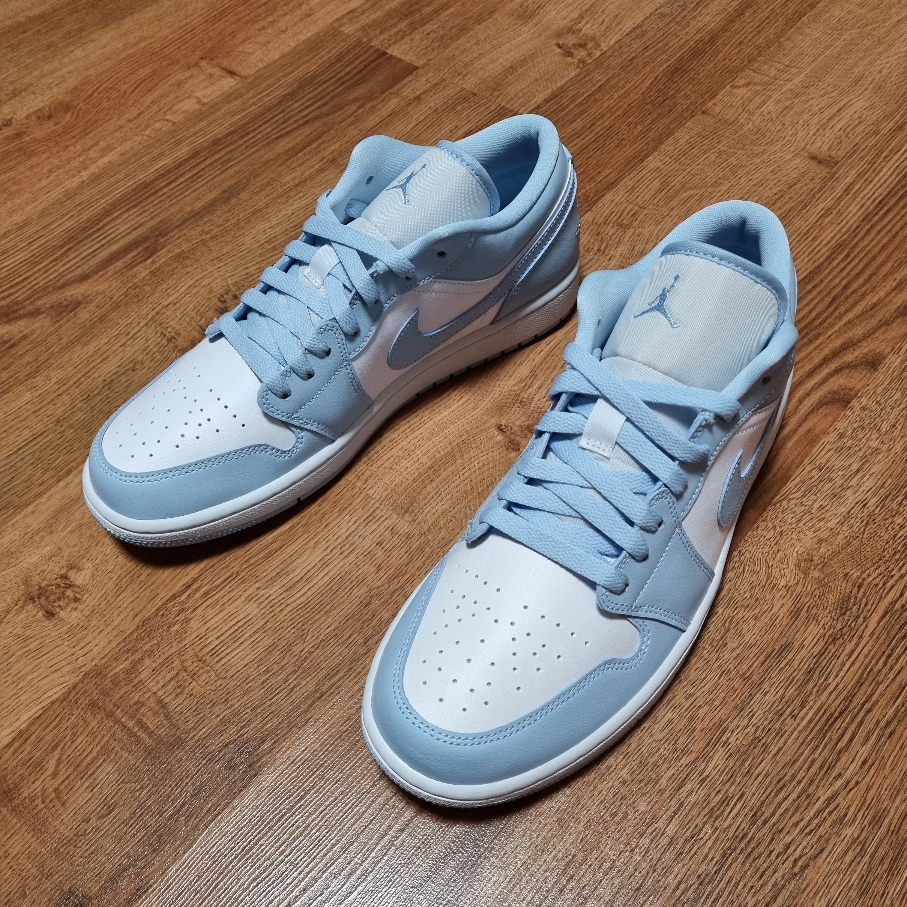 (W) Jordan 1 Low White Ice Blue 착용 스타일 - 2