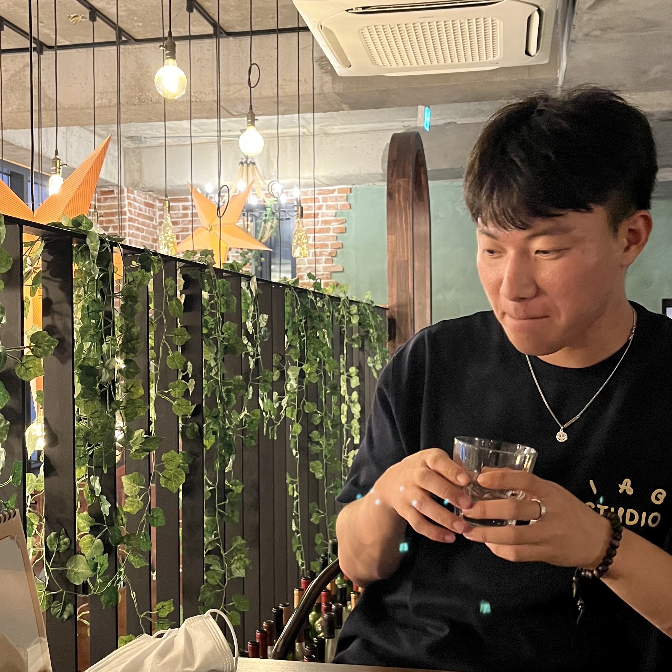 IAB Studio x Ottogi Mayonnaise 50th Anniversary T-Shirt Navy 착용 스타일