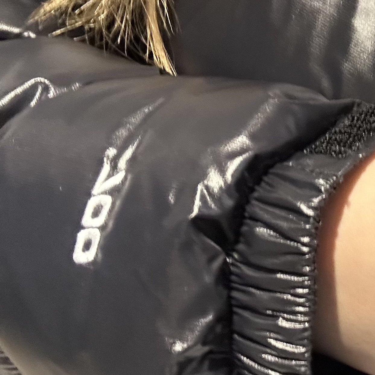 (W) The North Face Nuptse Short Jacket TNF Black 착용 스타일 - 2
