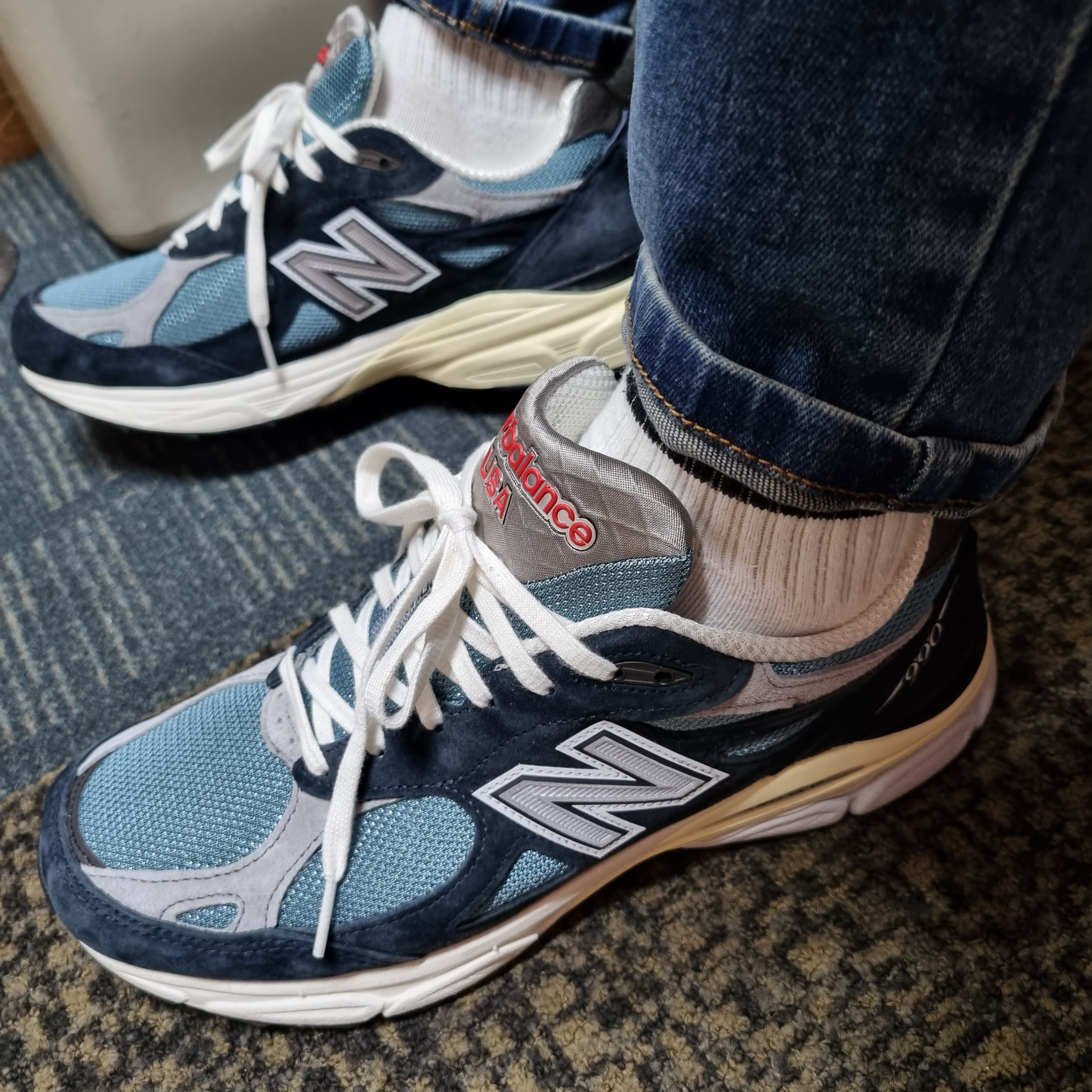 New Balance 990v3 Made in USA Navy Spring Tide 착용 스타일 - 1