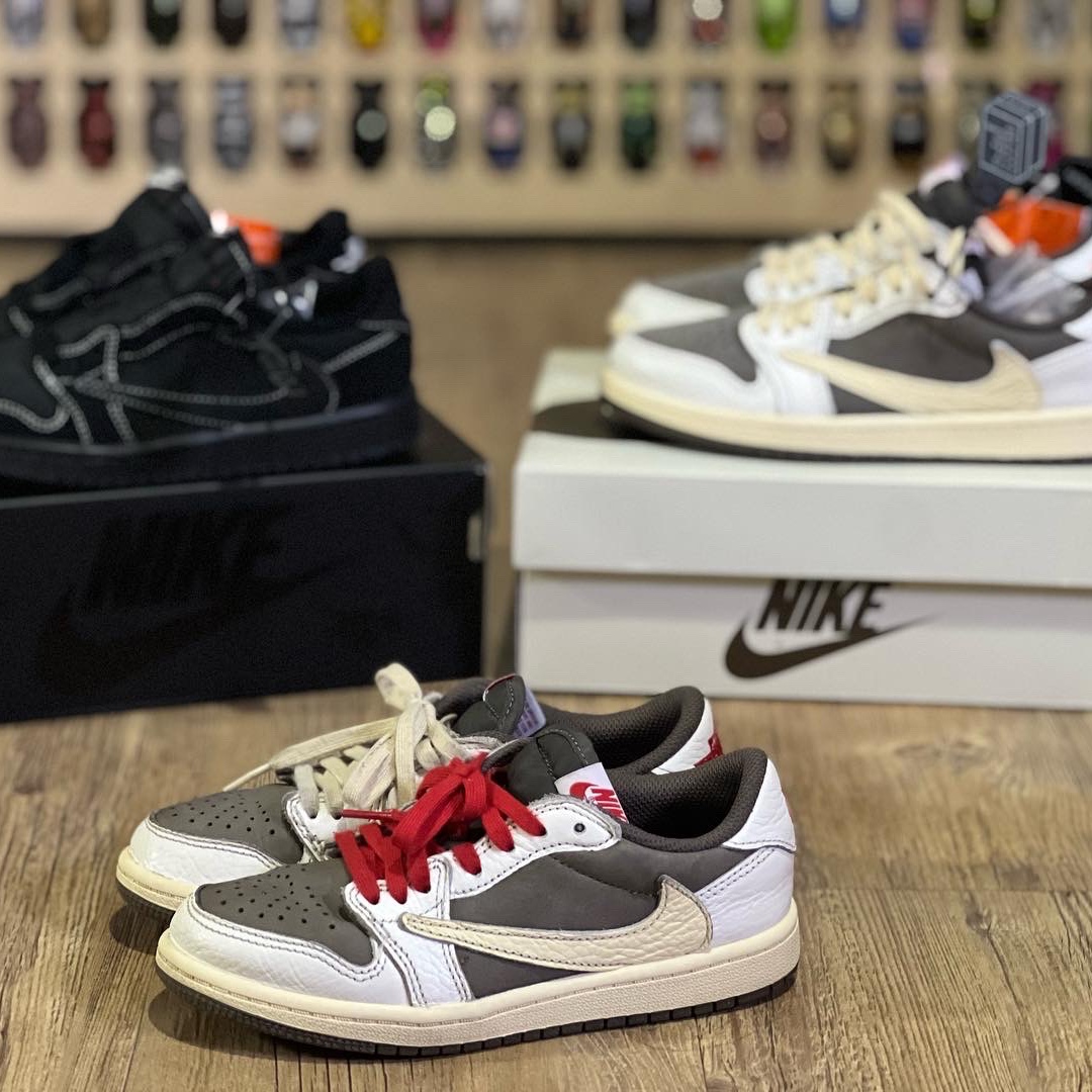 (PS) Jordan 1 x Travis Scott Retro Low OG SP Black Phantom, (PS) Jordan 1 x Travis Scott Retro Low OG SP Sail and Ridgerock 착용 스타일 - 5
