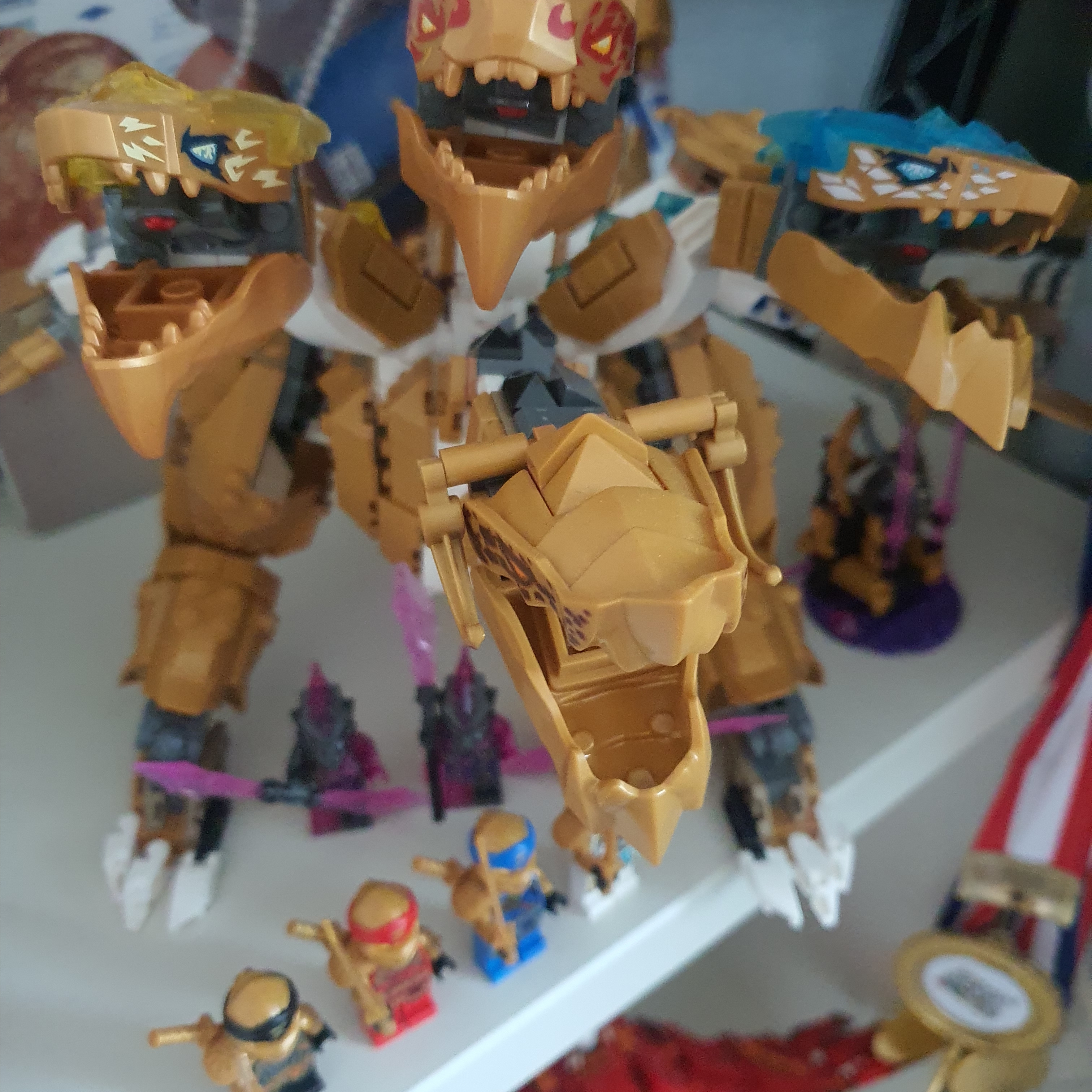 Lego Ninjago Lloyd's Golden Ultra Dragon 착용 스타일