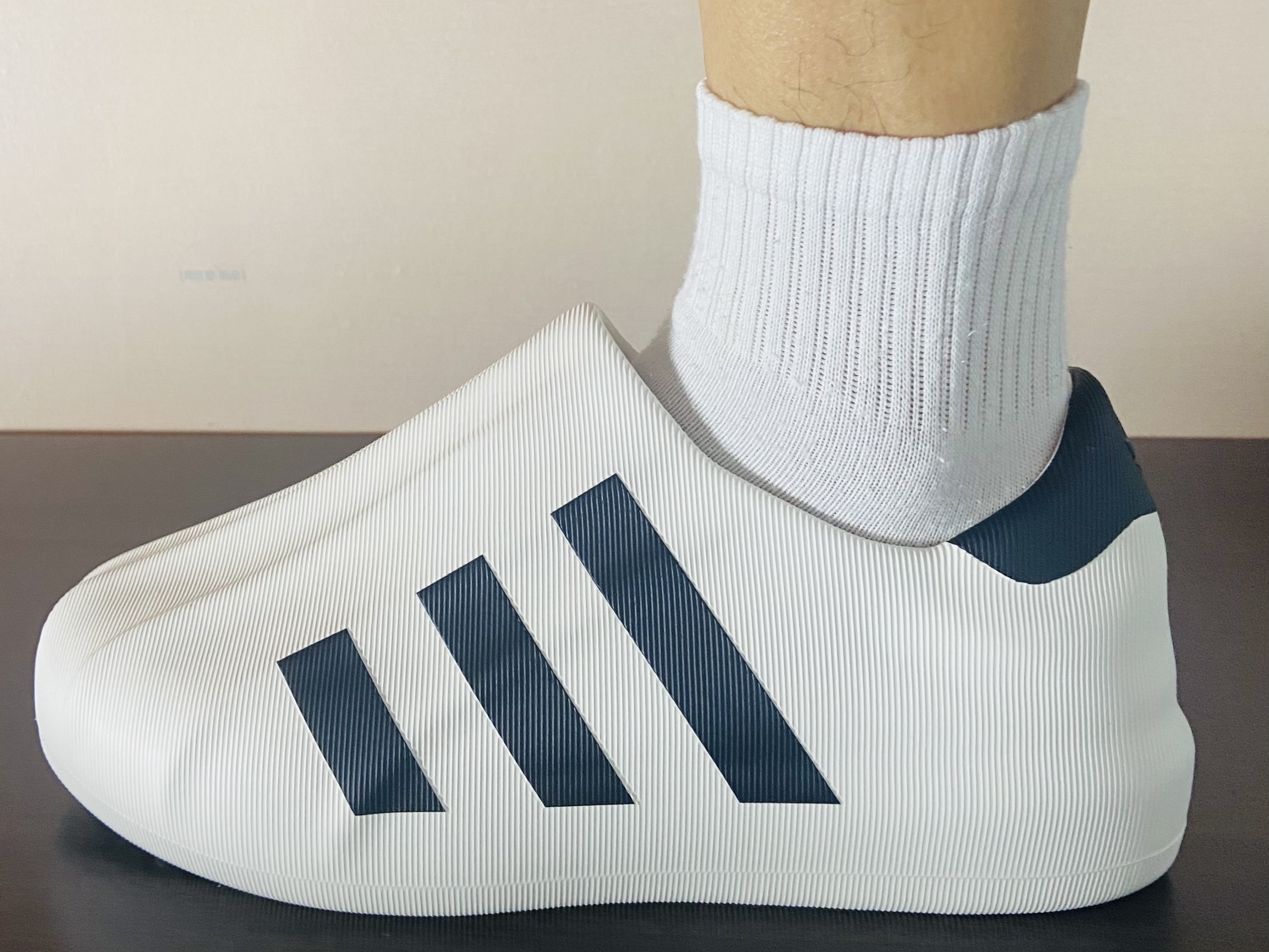 Adidas Adifom Superstar Core White 착용 스타일