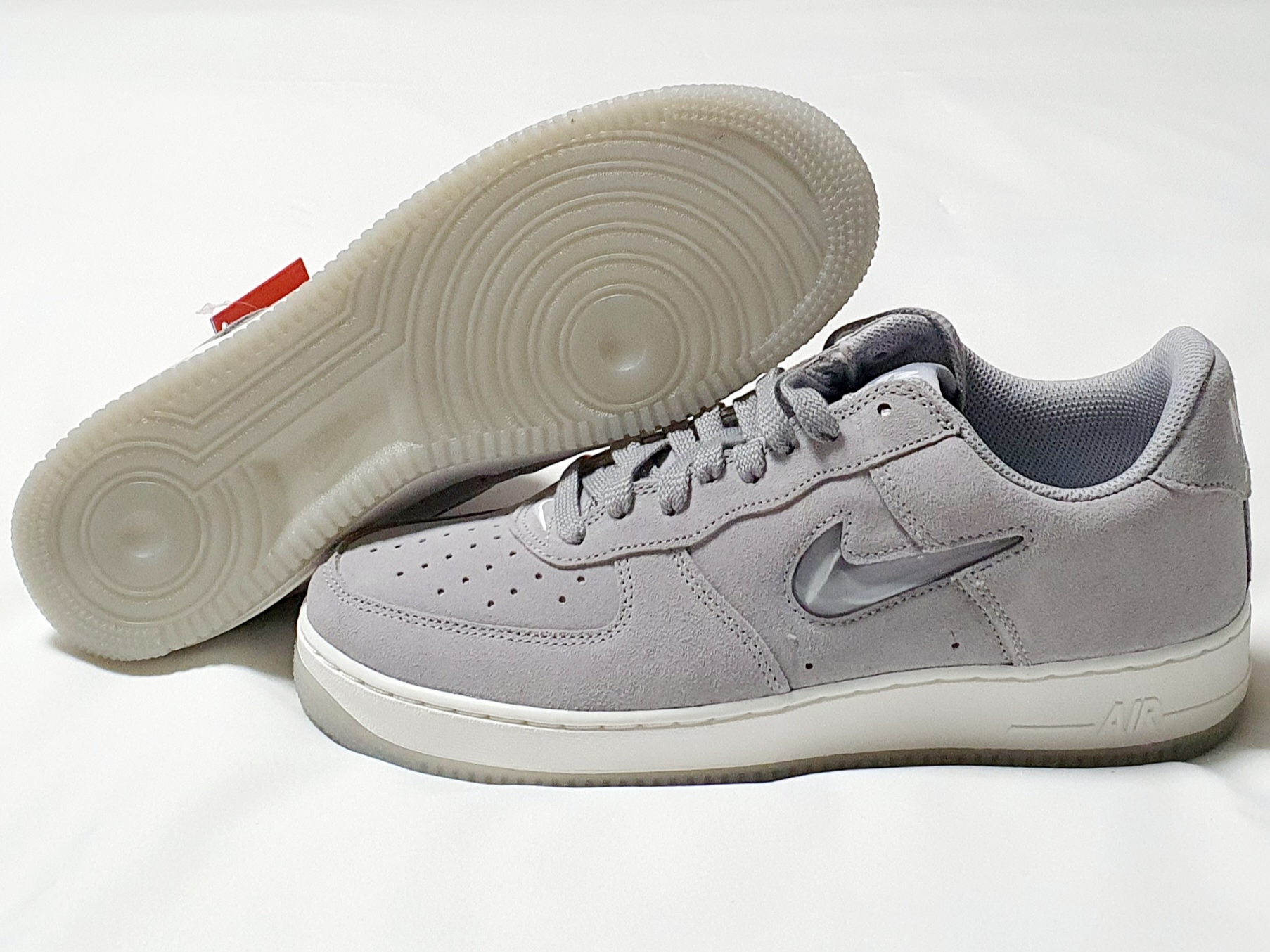 Nike Air Force 1 Low Retro Color of the Month Light Smoke Grey 착용 스타일 - 1
