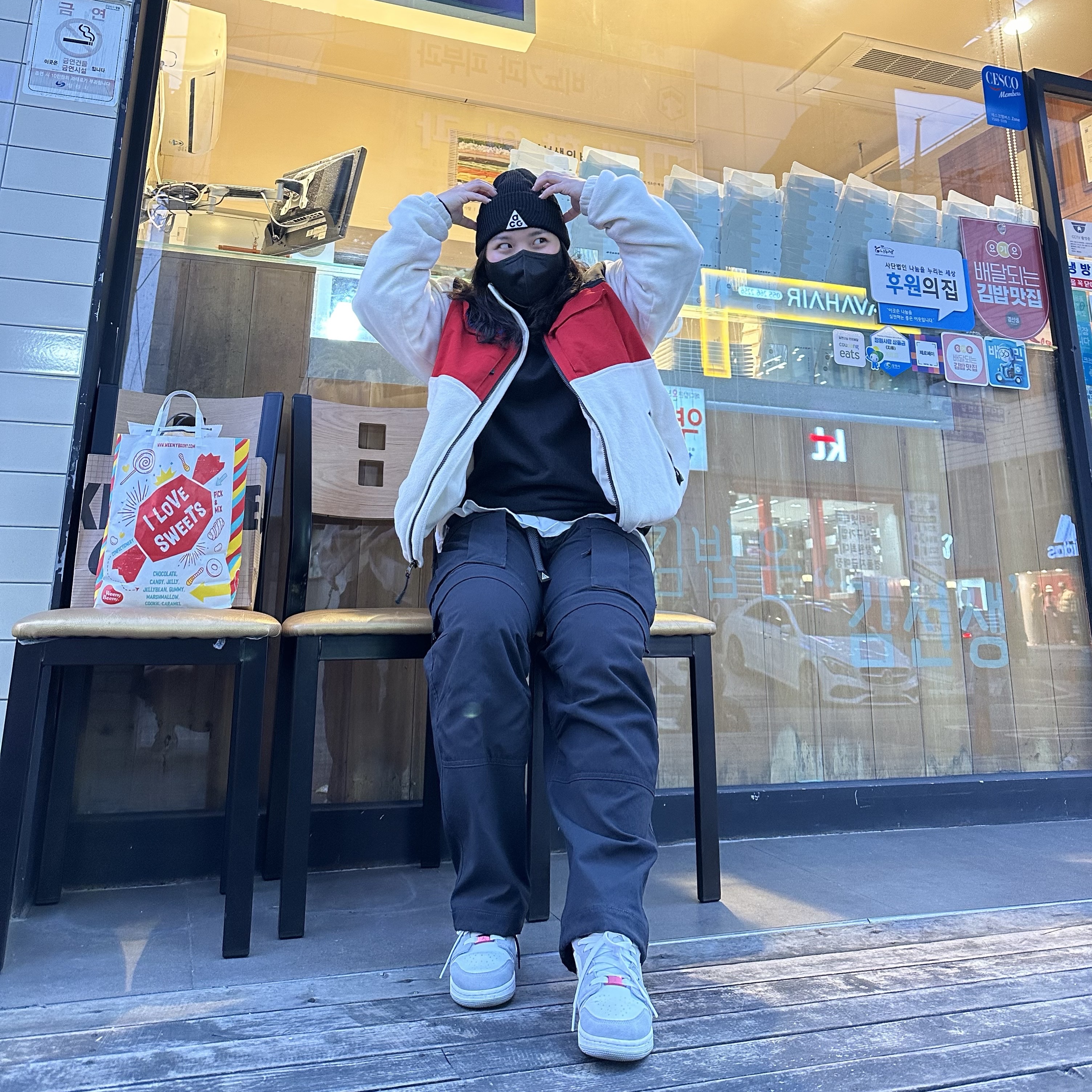 Nike ACG Beanie 3In1 Black White, Supreme x The North Face Expedition Fleece Jacket White - 18FW 착용 스타일 - 1