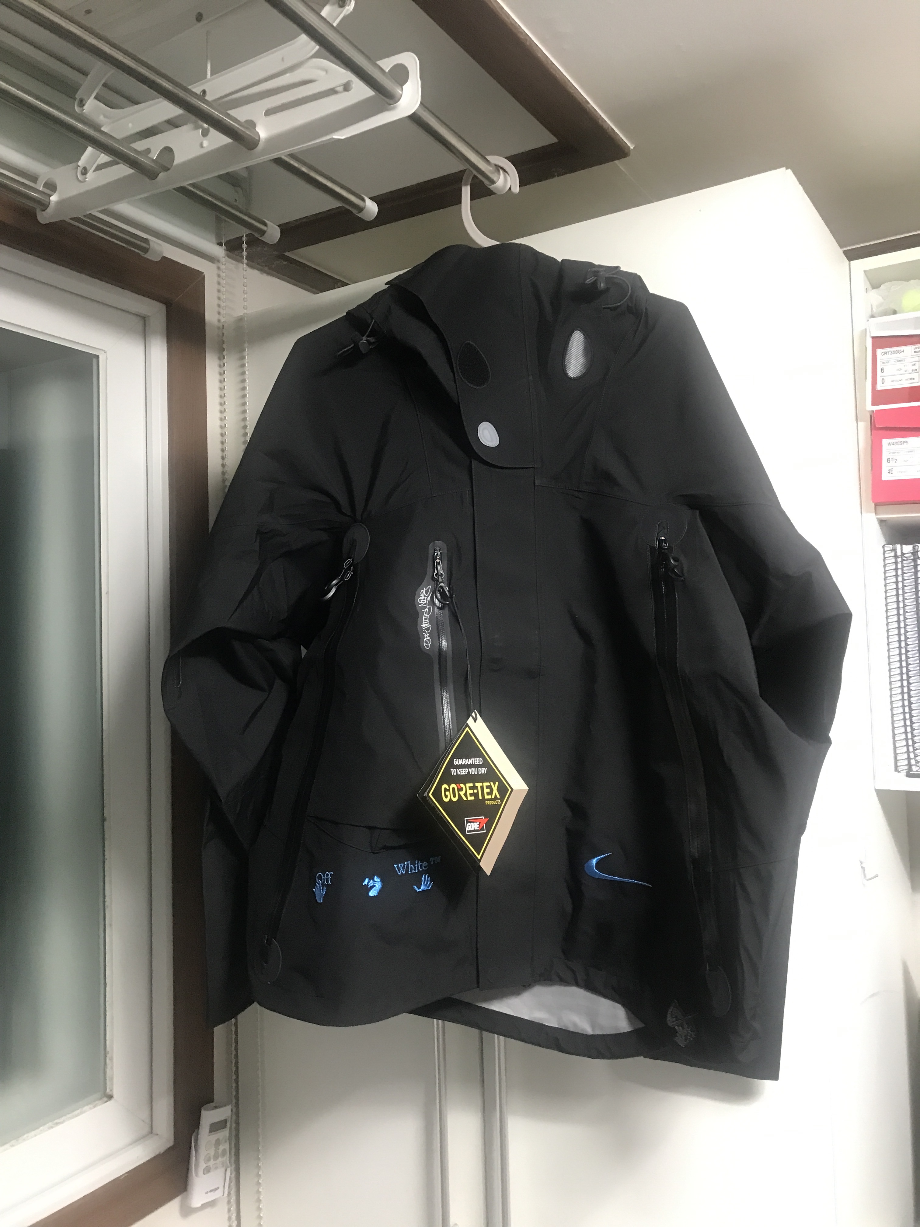 Nike x Off-White NRG Gore-Tex Jacket Black - Asia 착용 스타일 - 2