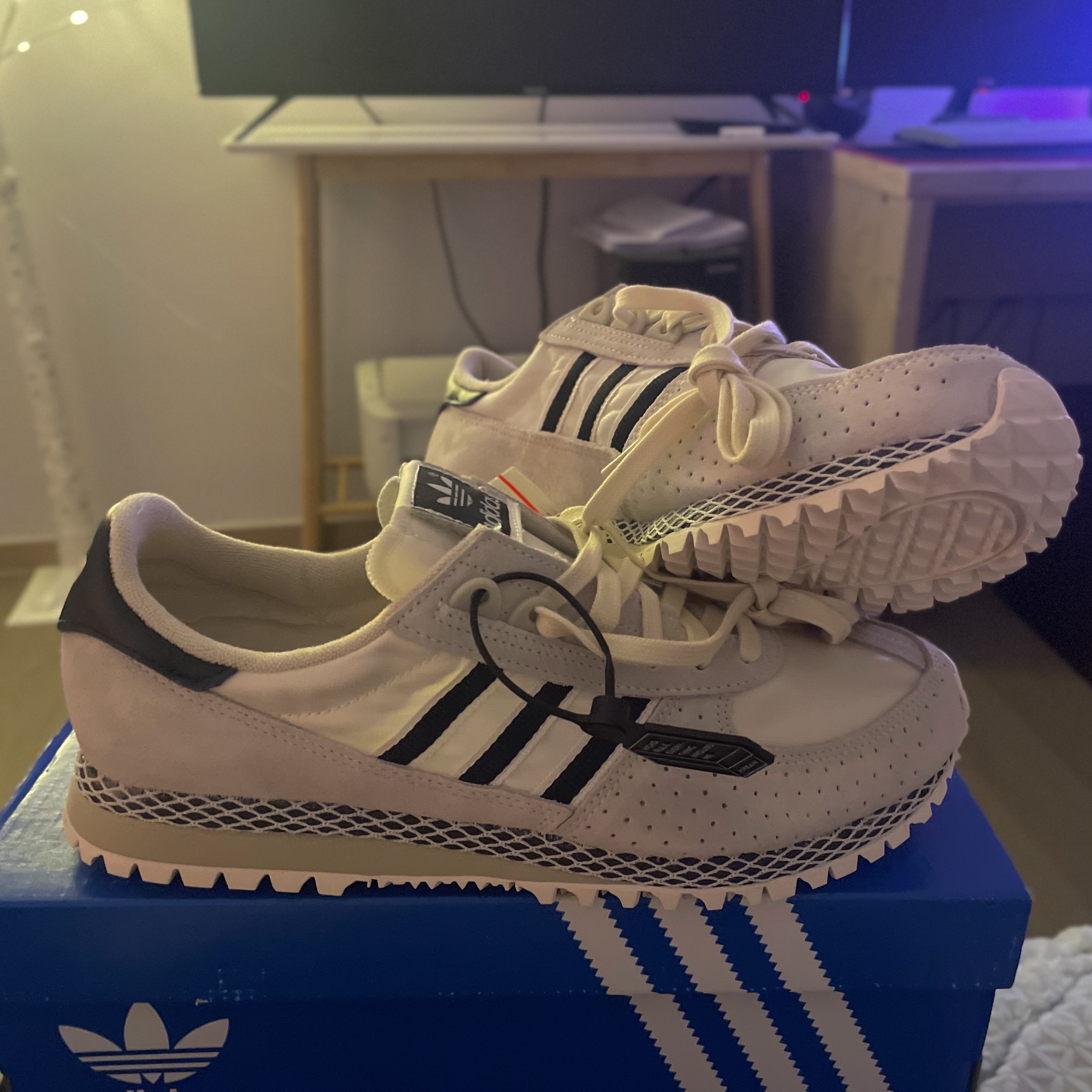 Adidas City Marathon PT Beige Navy 착용 스타일 - 3