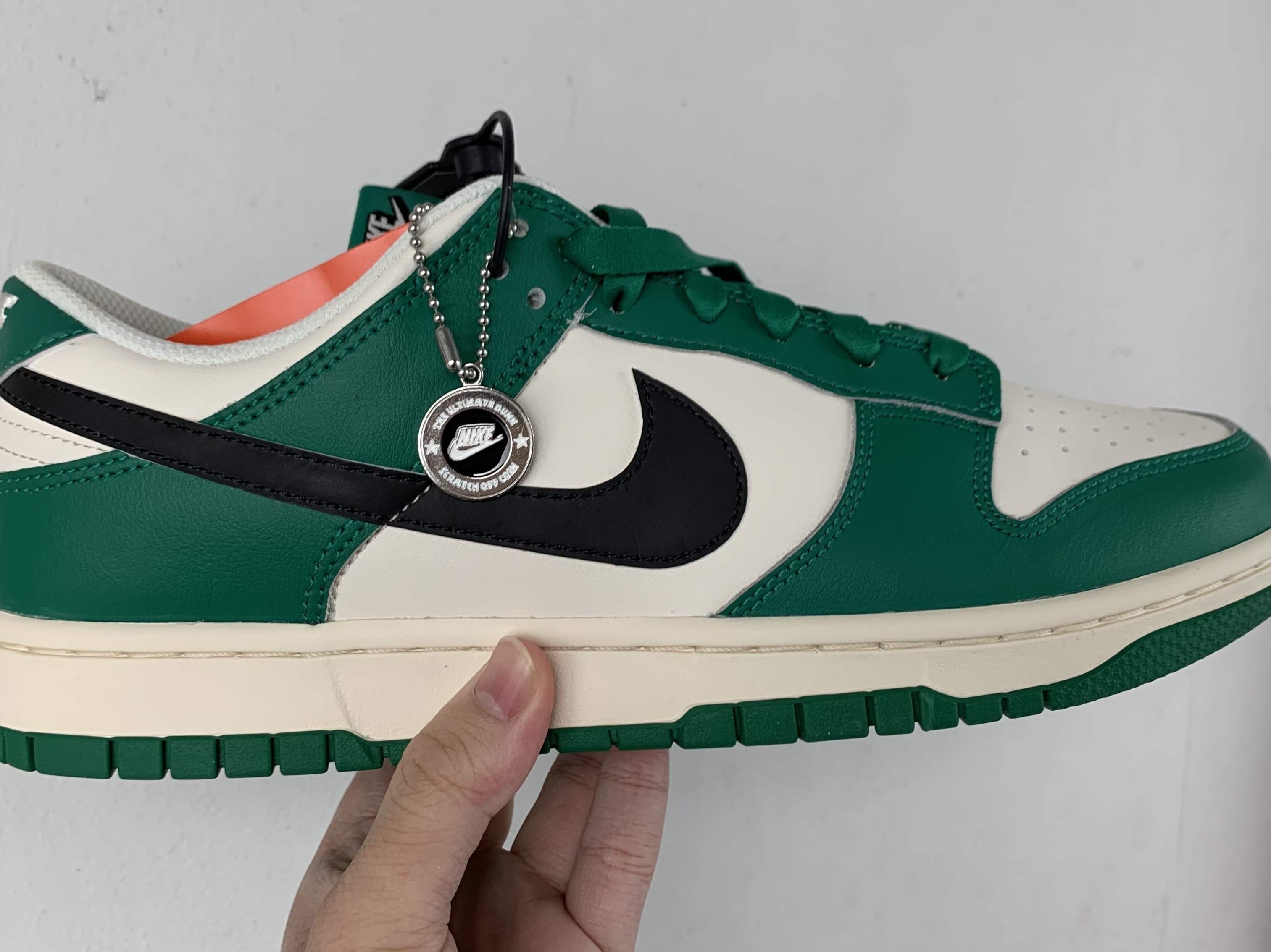 Nike Dunk Low Retro SE Jackpot Malachite 착용 스타일