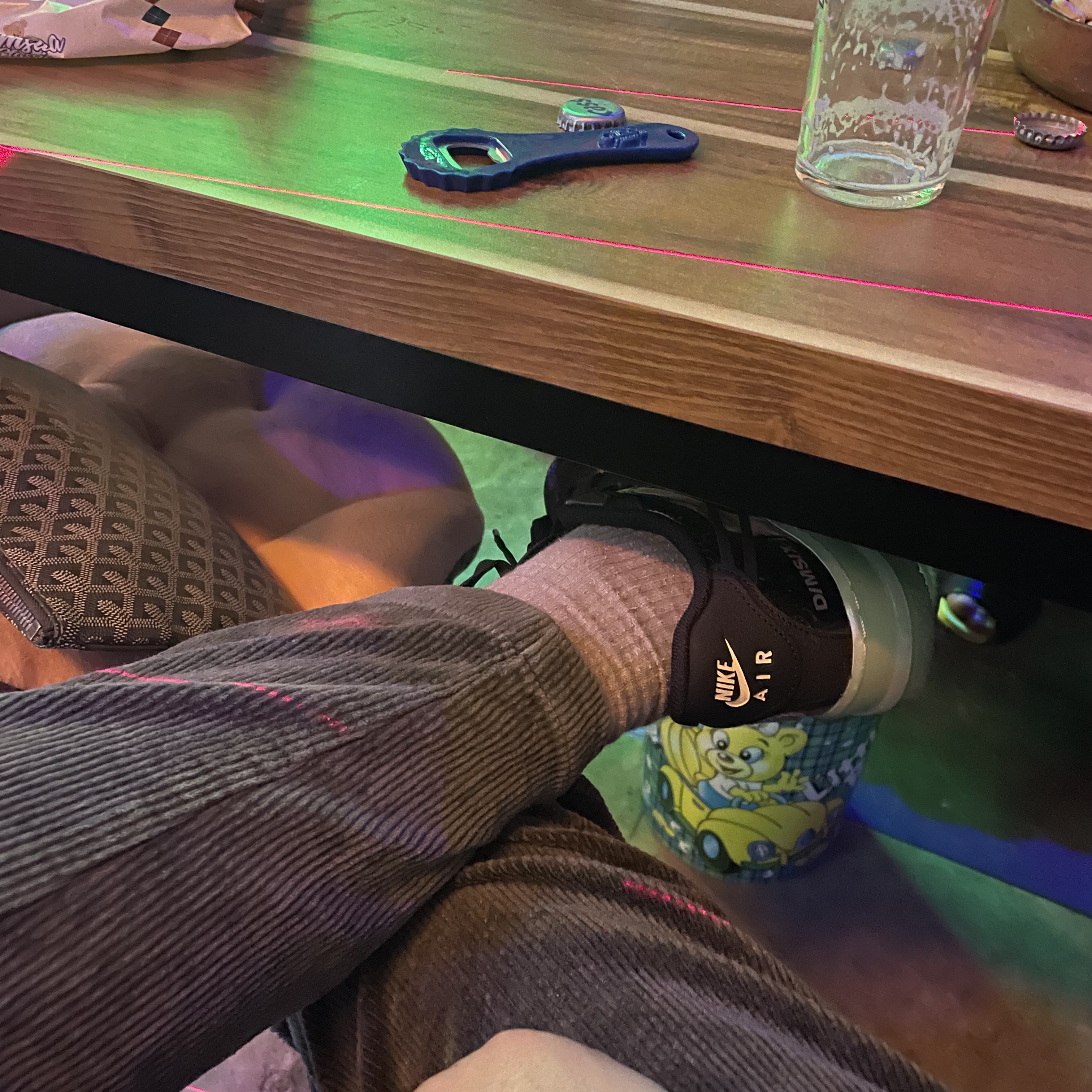 Nike Air Force 1 React LV8 Barely Green 착용 스타일 - 2