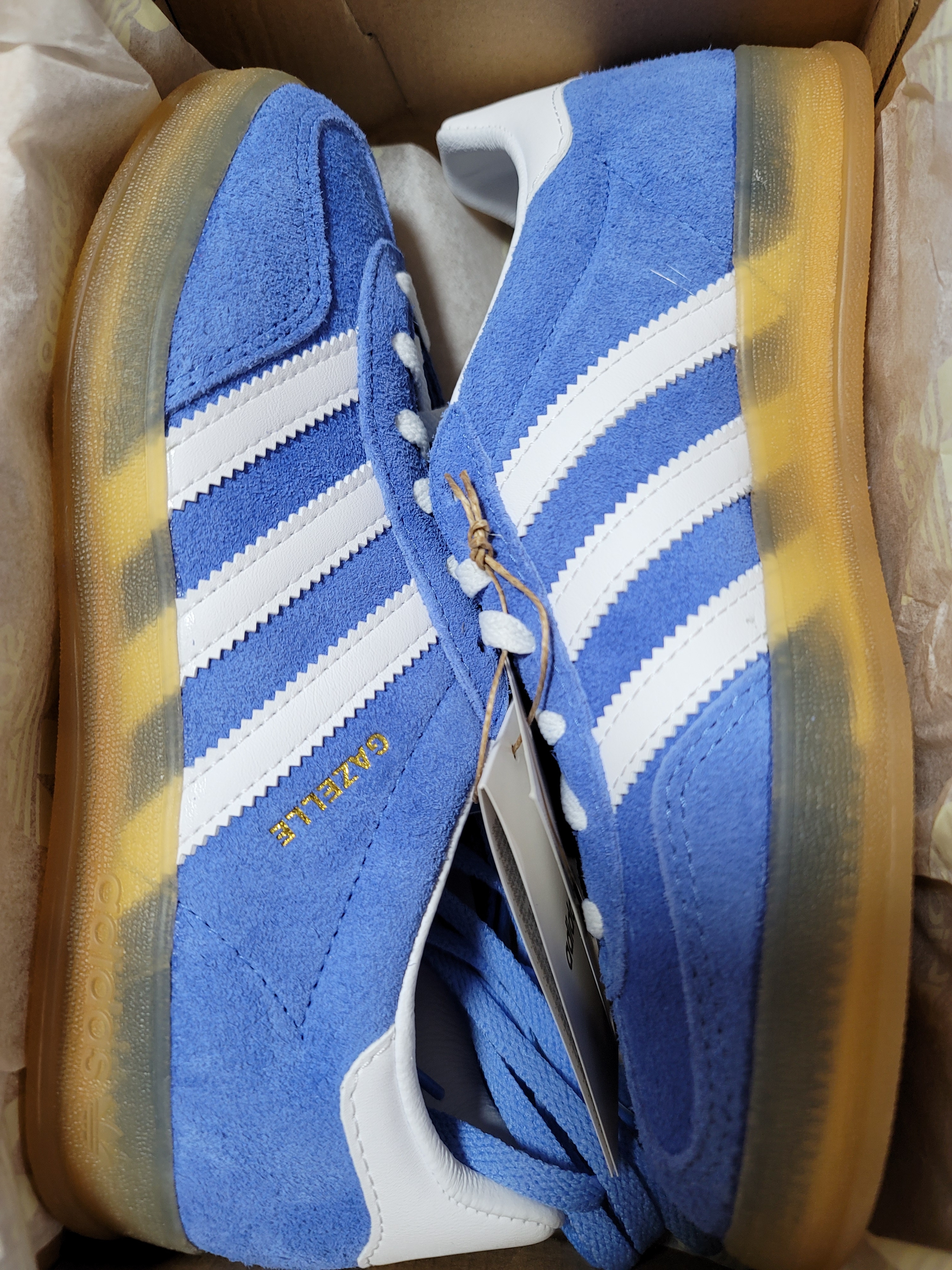 (W) Adidas Gazelle Indoor Blue Fusion Cloud White 착용 스타일