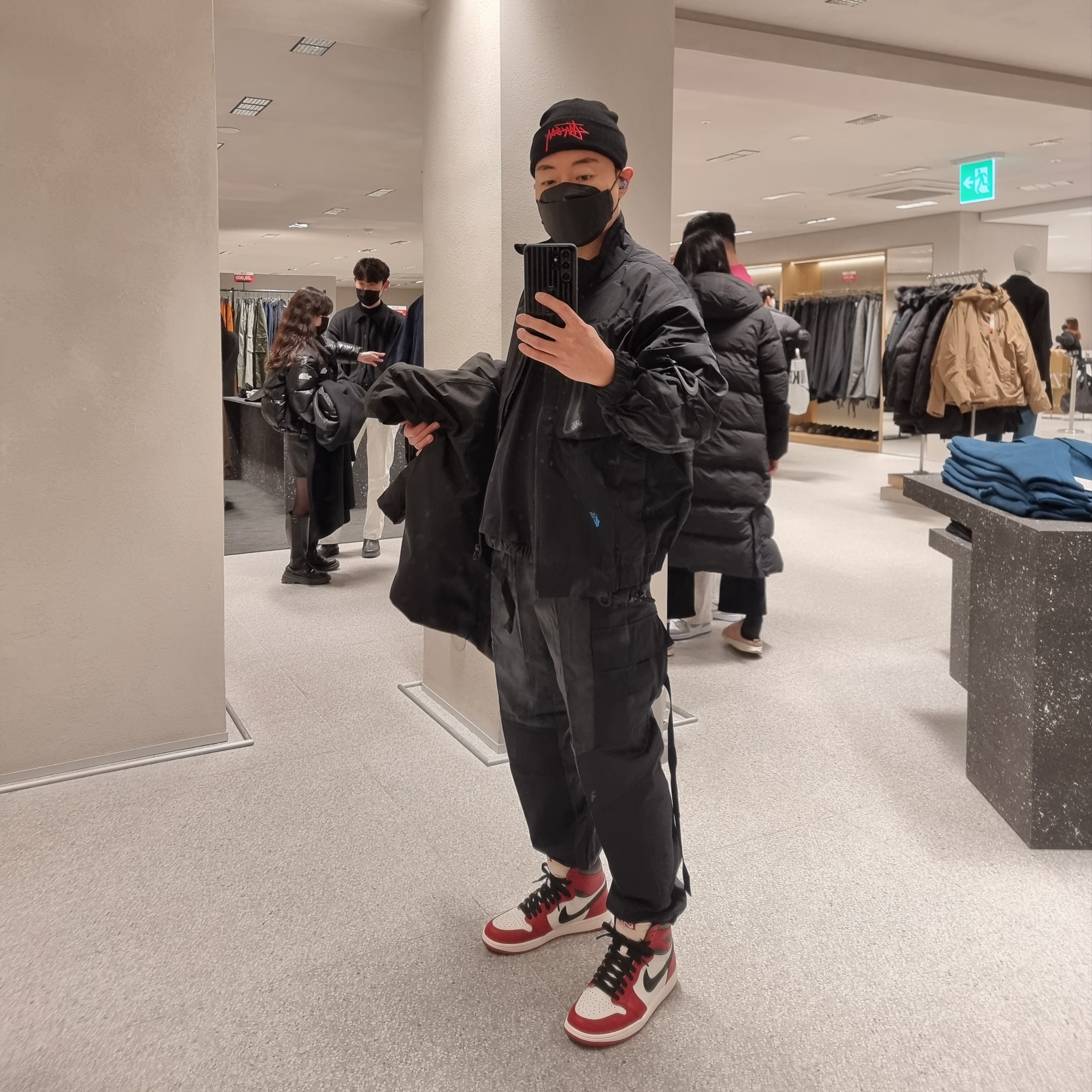 Nike x Sacai NRG Pants Black - Asia, Jordan 1 Retro High OG Chicago 2022 착용 스타일 - 1