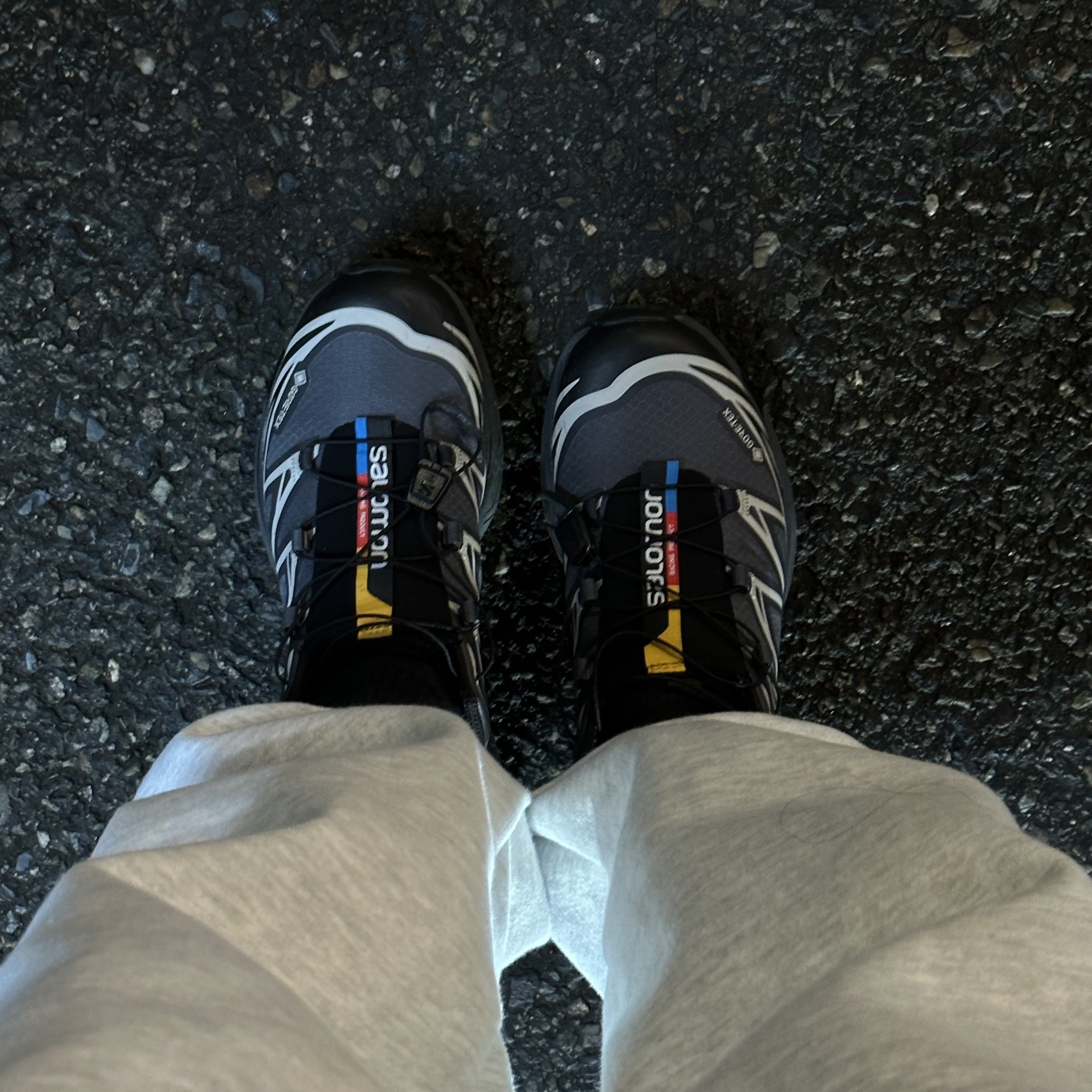 Salomon XT-6 Gore-Tex Black Ebony 착용 스타일 - 1