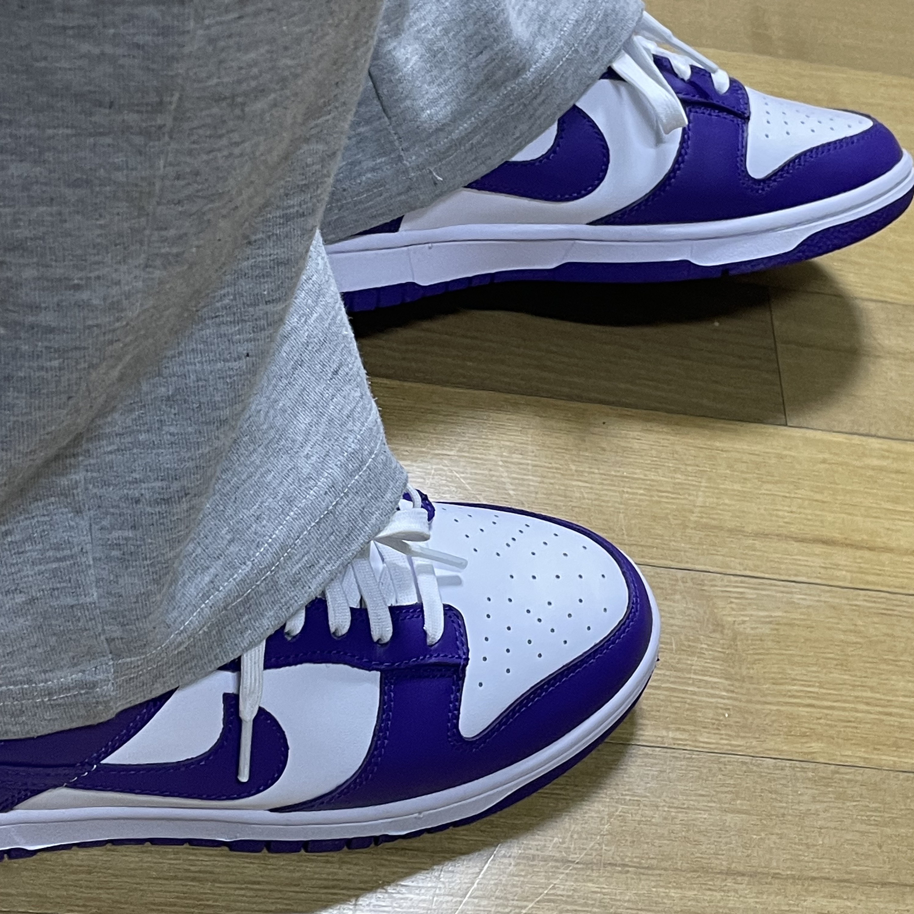 Nike Dunk Low Retro Championship Court Purple 착용 스타일 - 1