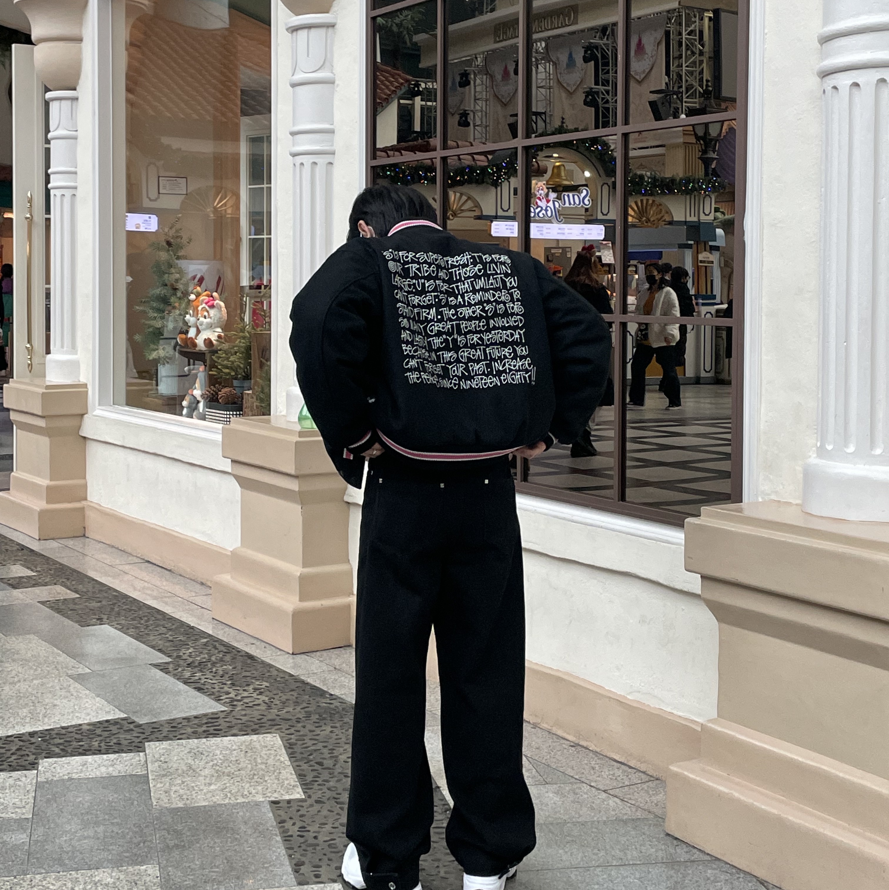 Stussy S Talk Melton Varsity Jacket Black, Nike x Comme des Garcons Homme Plus Air Max Sunder SP White 착용 스타일 - 1