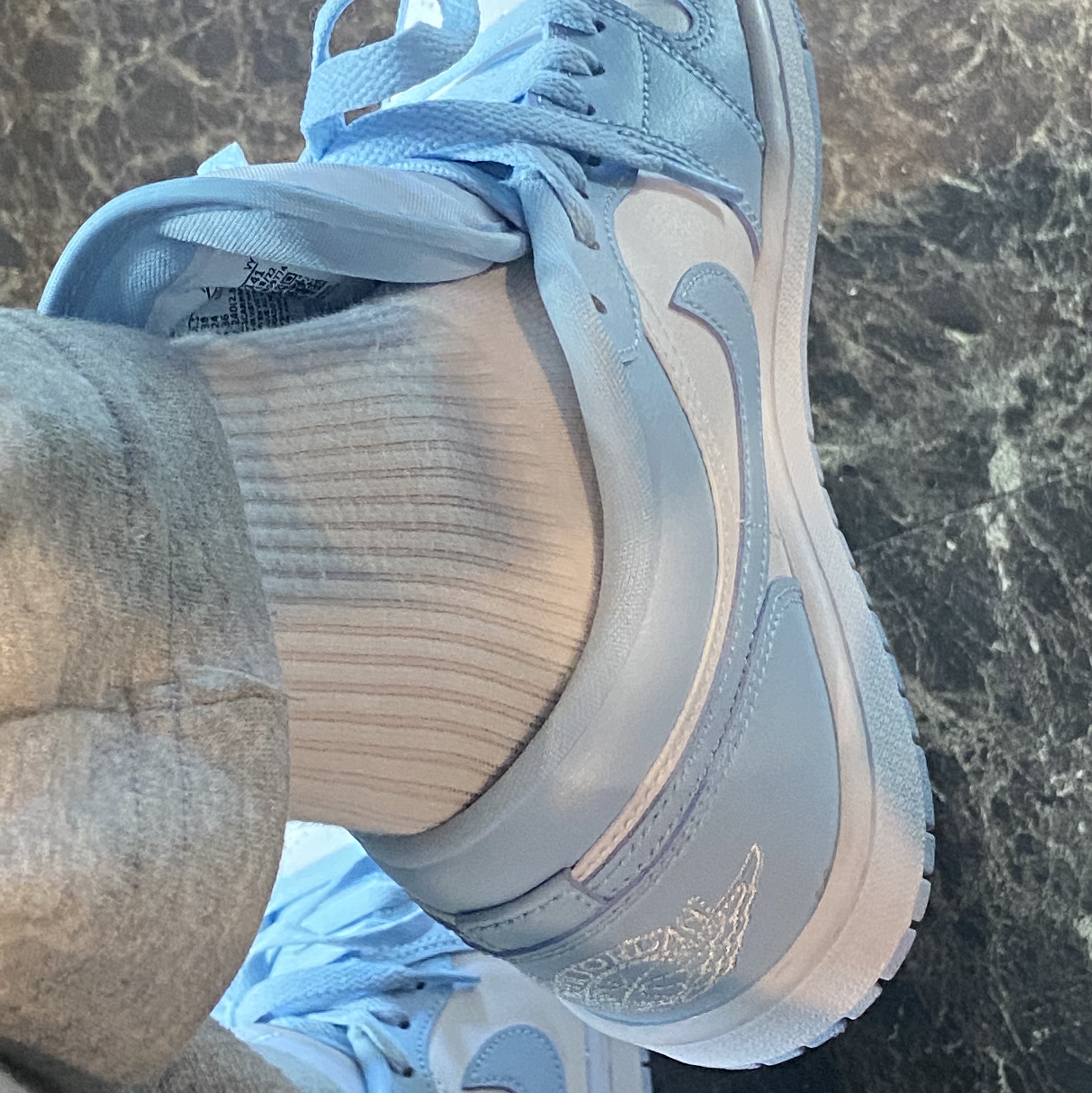 (W) Jordan 1 Low White Ice Blue 착용 스타일
