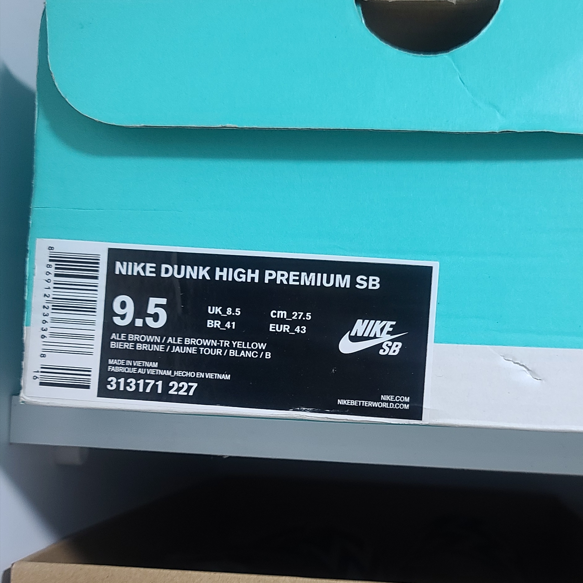 Nike SB Dunk High PRM Brown Ale 착용 스타일