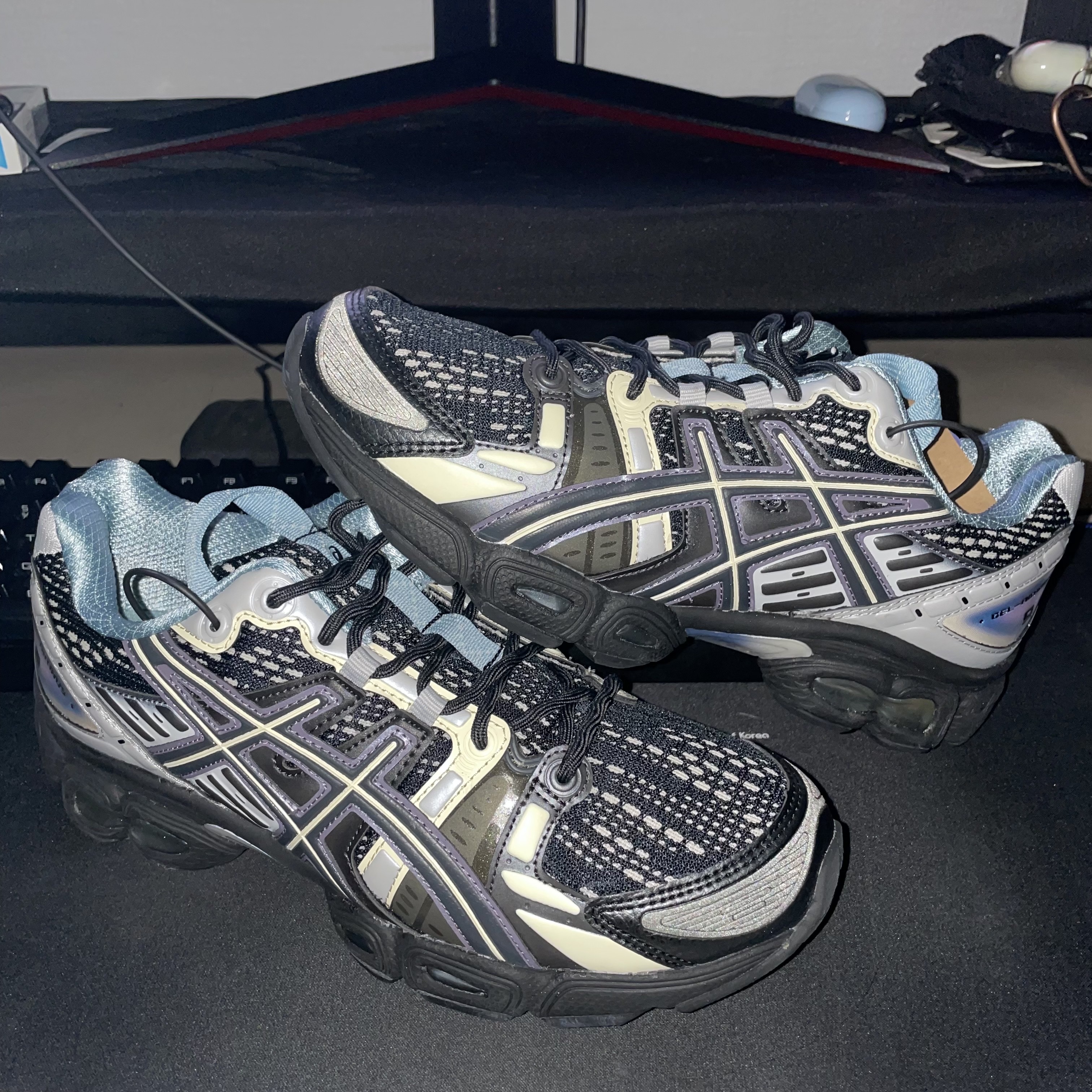 Asics UB5-S Gel-Nimbus 9 Black Gunmetal 착용 스타일